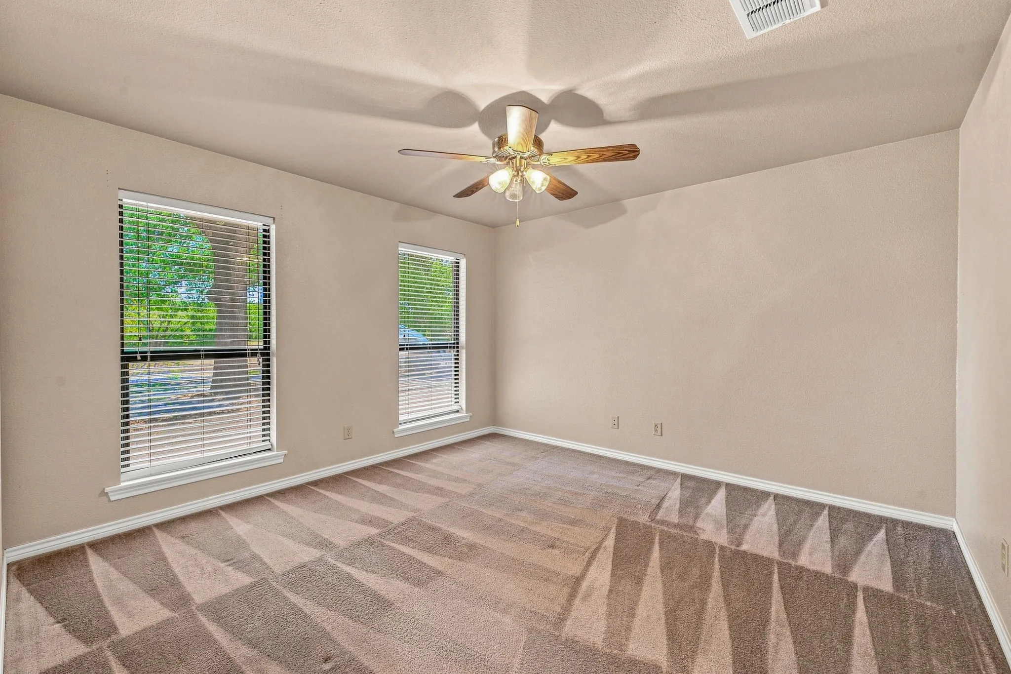Single Family Residence For Sale in Erath County , 544 W Fm 1188, Stephenville, Texas 76401, 3 Bedroom, 2 Bathroom, 2 Garage spaces, 2,357 Sqft, built in 2008, Price $499,000, mls#21359162, Real Estate Agent in Stephenville, Homes For Sale in Erath county, Homes For Sale in Stephenville, Realtor in Stephenville Texas, Real Estate Brokerage Independent Realty Texas, Luminita Cordes Realtor
