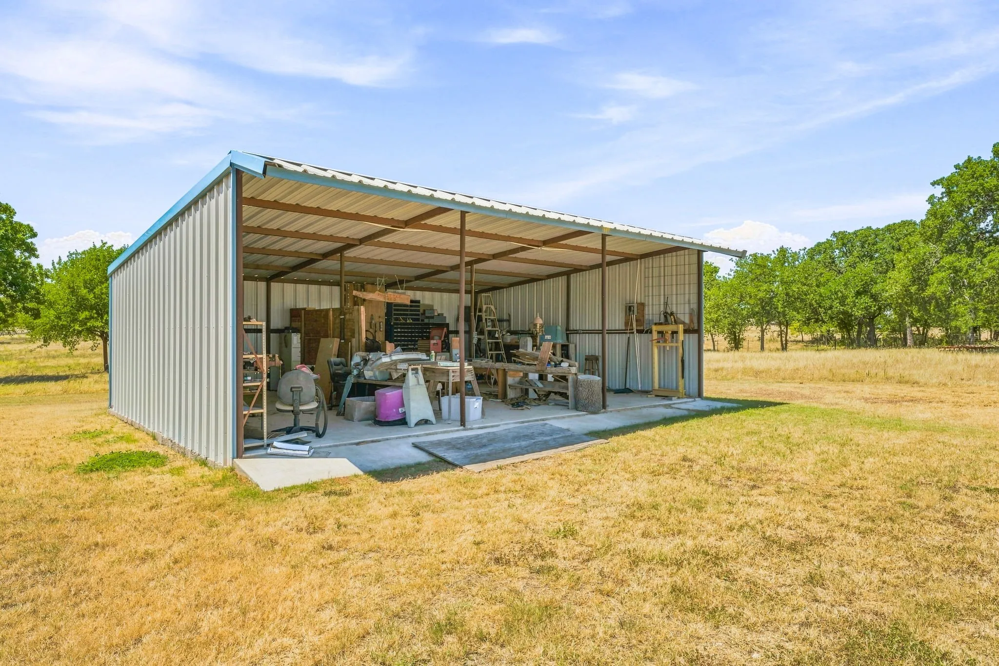 Single Family Residence For Sale in Erath County , 544 W Fm 1188, Stephenville, Texas 76401, 3 Bedroom, 2 Bathroom, 2 Garage spaces, 2,357 Sqft, built in 2008, Price $499,000, mls#21359162, Real Estate Agent in Stephenville, Homes For Sale in Erath county, Homes For Sale in Stephenville, Realtor in Stephenville Texas, Real Estate Brokerage Independent Realty Texas, Luminita Cordes Realtor