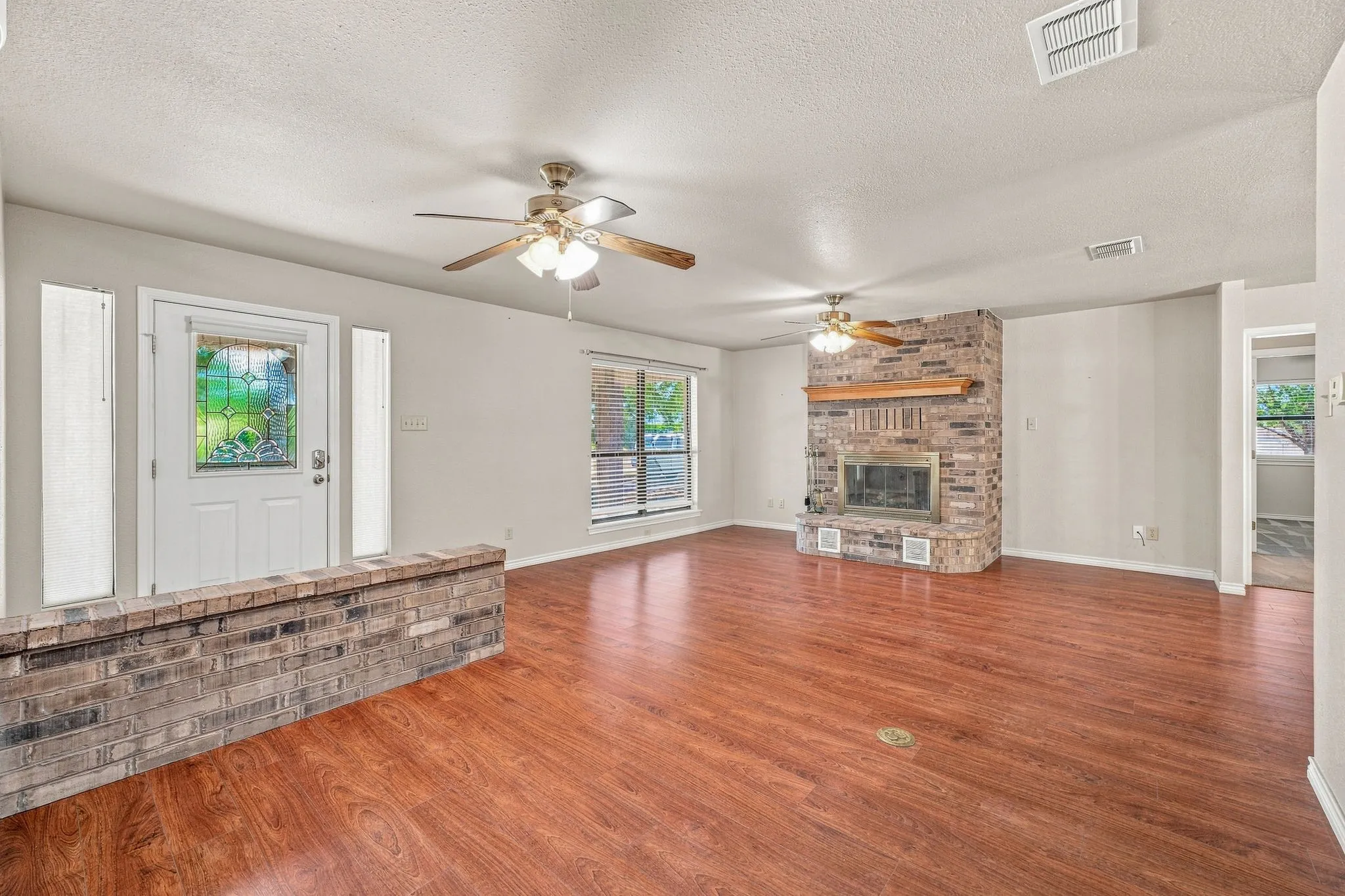 Single Family Residence For Sale in Erath County , 544 W Fm 1188, Stephenville, Texas 76401, 3 Bedroom, 2 Bathroom, 2 Garage spaces, 2,357 Sqft, built in 2008, Price $499,000, mls#21359162, Real Estate Agent in Stephenville, Homes For Sale in Erath county, Homes For Sale in Stephenville, Realtor in Stephenville Texas, Real Estate Brokerage Independent Realty Texas, Luminita Cordes Realtor