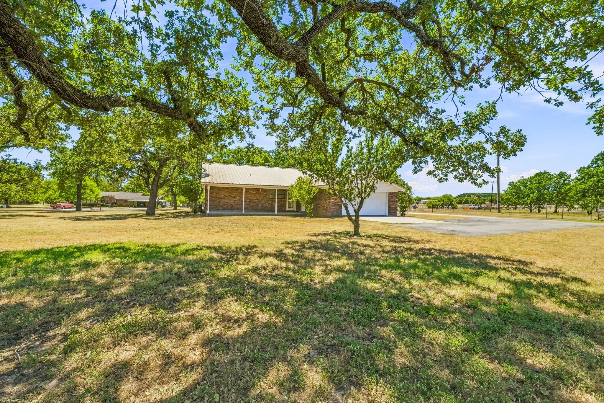 Single Family Residence For Sale in Erath County , 544 W Fm 1188, Stephenville, Texas 76401, 3 Bedroom, 2 Bathroom, 2 Garage spaces, 2,357 Sqft, built in 2008, Price $499,000, mls#21359162, Real Estate Agent in Stephenville, Homes For Sale in Erath county, Homes For Sale in Stephenville, Realtor in Stephenville Texas, Real Estate Brokerage Independent Realty Texas, Luminita Cordes Realtor