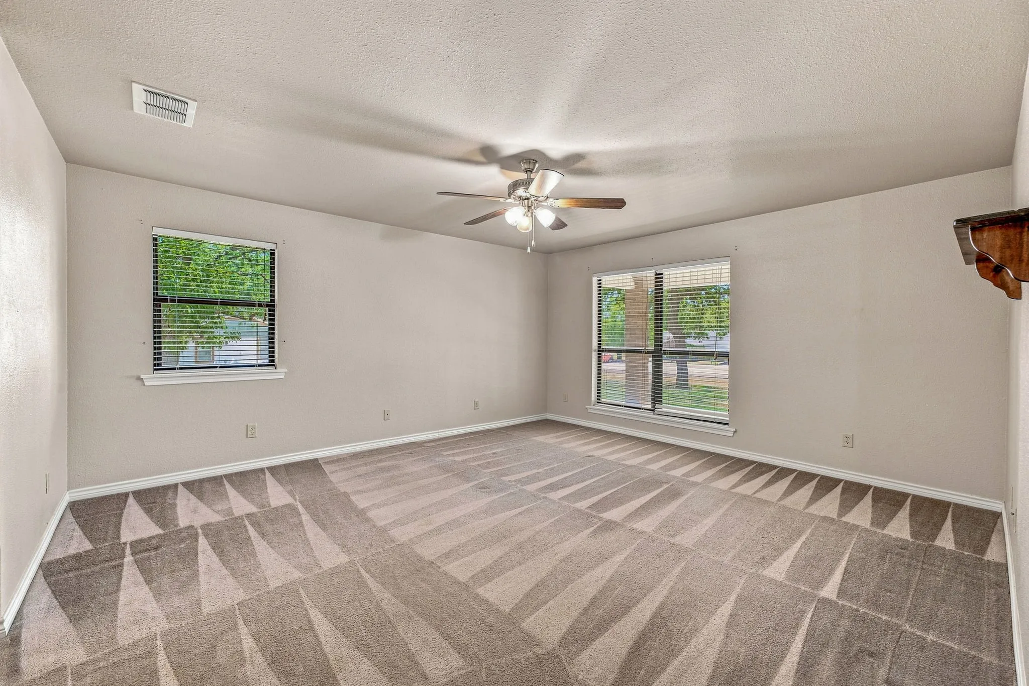 Single Family Residence For Sale in Erath County , 544 W Fm 1188, Stephenville, Texas 76401, 3 Bedroom, 2 Bathroom, 2 Garage spaces, 2,357 Sqft, built in 2008, Price $499,000, mls#21359162, Real Estate Agent in Stephenville, Homes For Sale in Erath county, Homes For Sale in Stephenville, Realtor in Stephenville Texas, Real Estate Brokerage Independent Realty Texas, Luminita Cordes Realtor