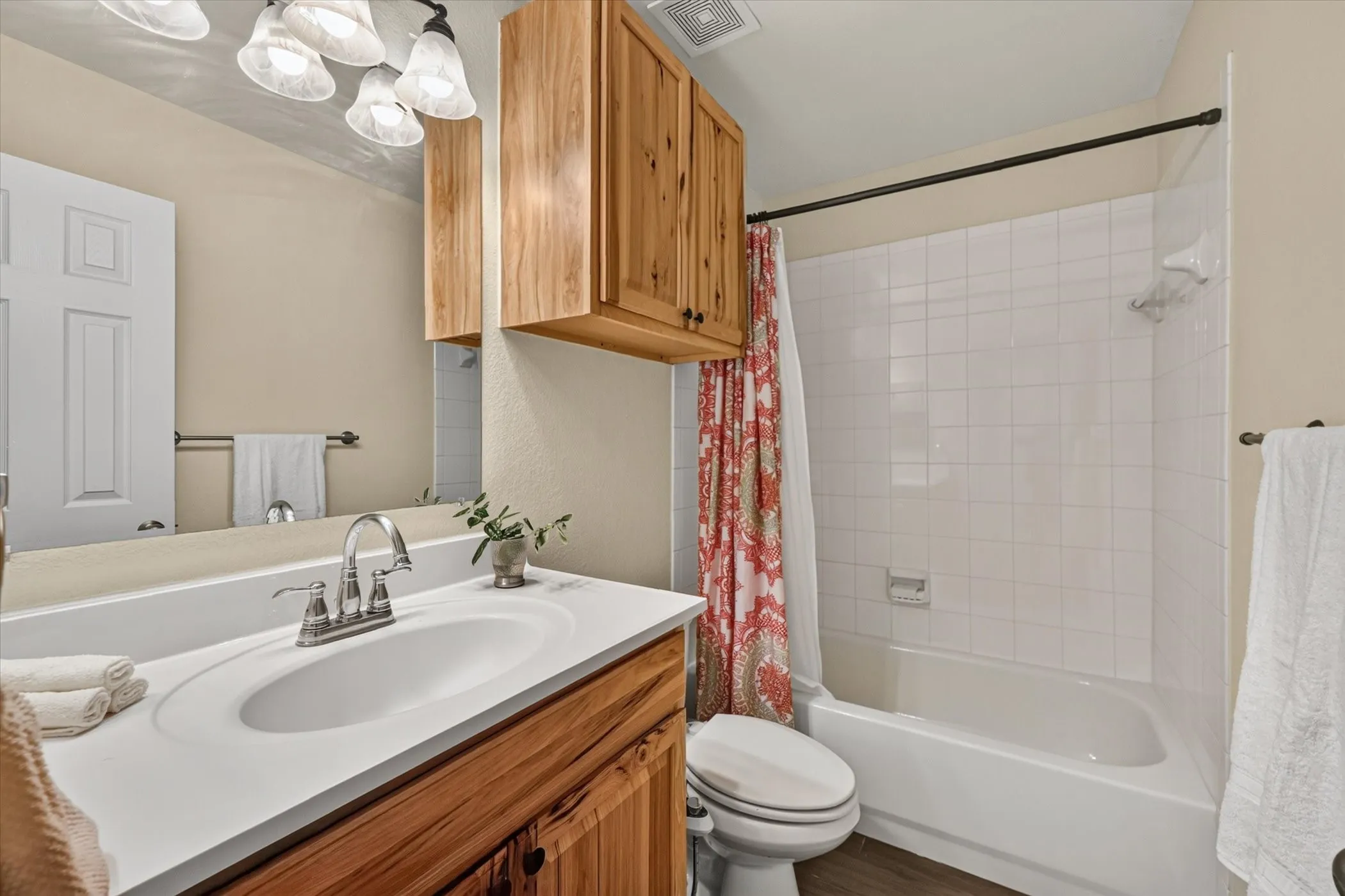 Single Family Residence For Sale in Denton County , 8928 Trailblazer Drive, Aubrey, Texas 76227, 4 Bedroom, 2 Bathroom, 2 Garage spaces, 1,812 Sqft, built in 2007, mls#21345572, Real Estate Agent in Aubrey, Homes For Sale in Denton county, Homes For Sale in Aubrey, Realtor in Aubrey Texas, Real Estate Brokerage Independent Realty Texas, Luminita Cordes Realtor