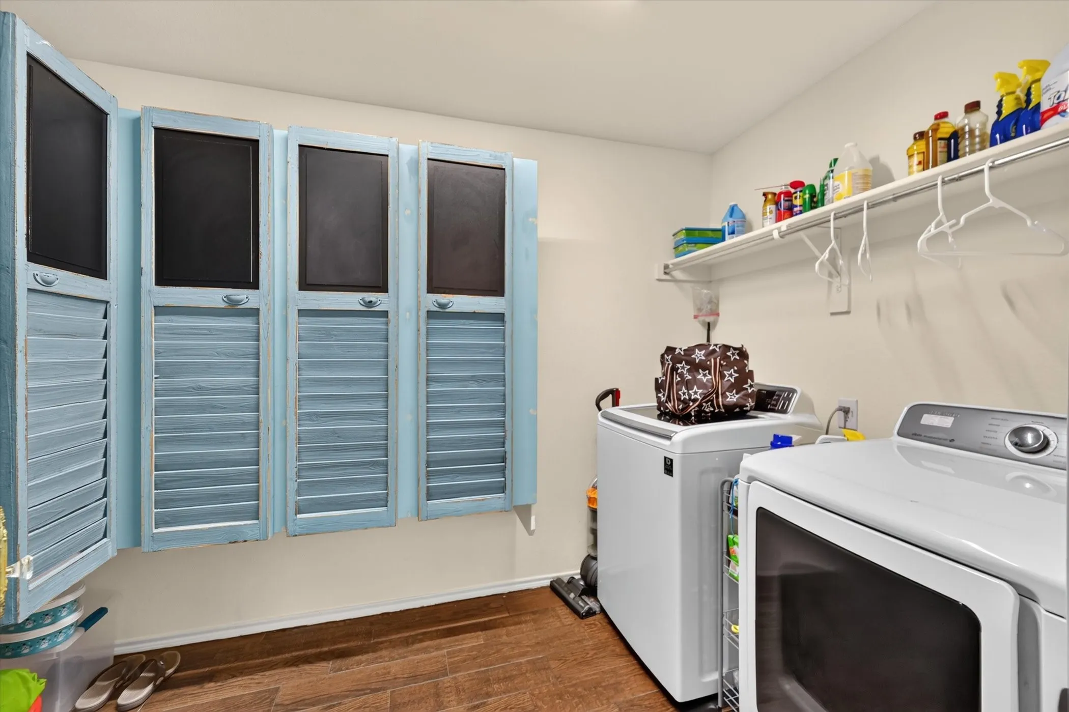 Single Family Residence For Sale in Denton County , 8928 Trailblazer Drive, Aubrey, Texas 76227, 4 Bedroom, 2 Bathroom, 2 Garage spaces, 1,812 Sqft, built in 2007, mls#21345572, Real Estate Agent in Aubrey, Homes For Sale in Denton county, Homes For Sale in Aubrey, Realtor in Aubrey Texas, Real Estate Brokerage Independent Realty Texas, Luminita Cordes Realtor
