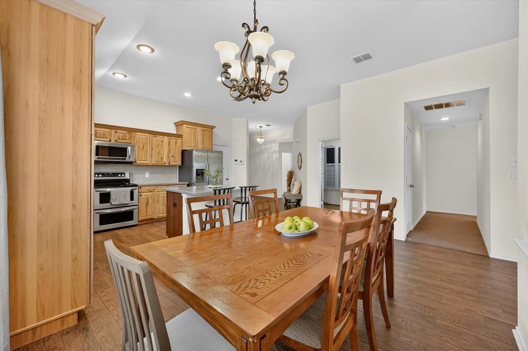 Single Family Residence For Sale in Denton County , 8928 Trailblazer Drive, Aubrey, Texas 76227, 4 Bedroom, 2 Bathroom, 2 Garage spaces, 1,812 Sqft, built in 2007, mls#21345572, Real Estate Agent in Aubrey, Homes For Sale in Denton county, Homes For Sale in Aubrey, Realtor in Aubrey Texas, Real Estate Brokerage Independent Realty Texas, Luminita Cordes Realtor