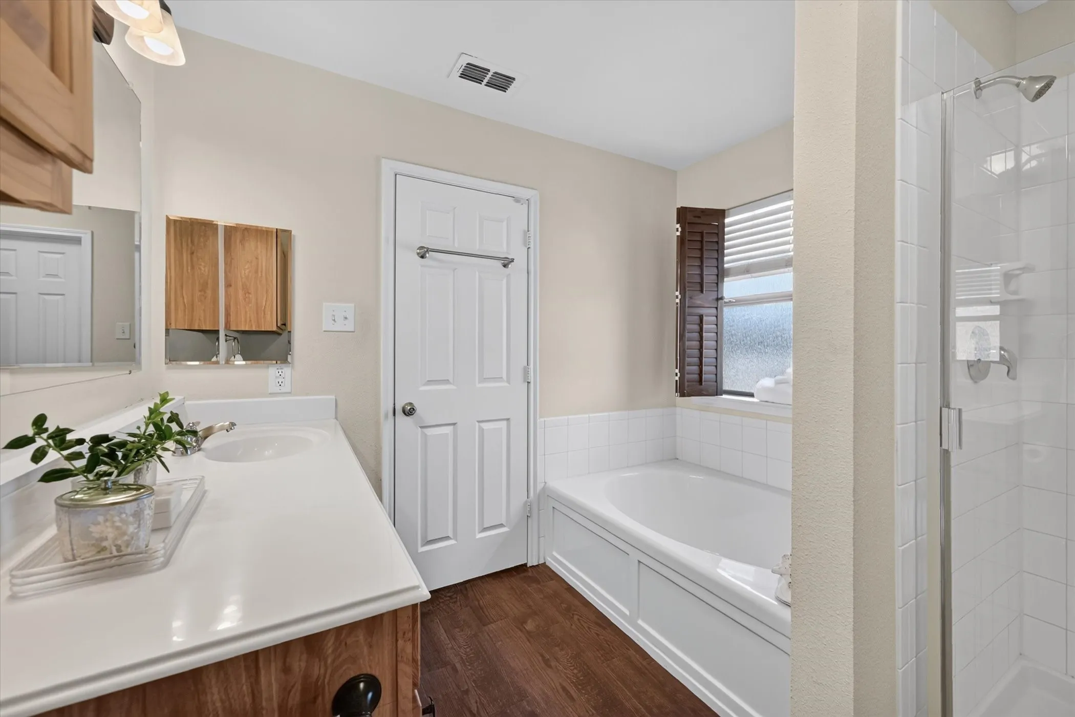 Single Family Residence For Sale in Denton County , 8928 Trailblazer Drive, Aubrey, Texas 76227, 4 Bedroom, 2 Bathroom, 2 Garage spaces, 1,812 Sqft, built in 2007, mls#21345572, Real Estate Agent in Aubrey, Homes For Sale in Denton county, Homes For Sale in Aubrey, Realtor in Aubrey Texas, Real Estate Brokerage Independent Realty Texas, Luminita Cordes Realtor