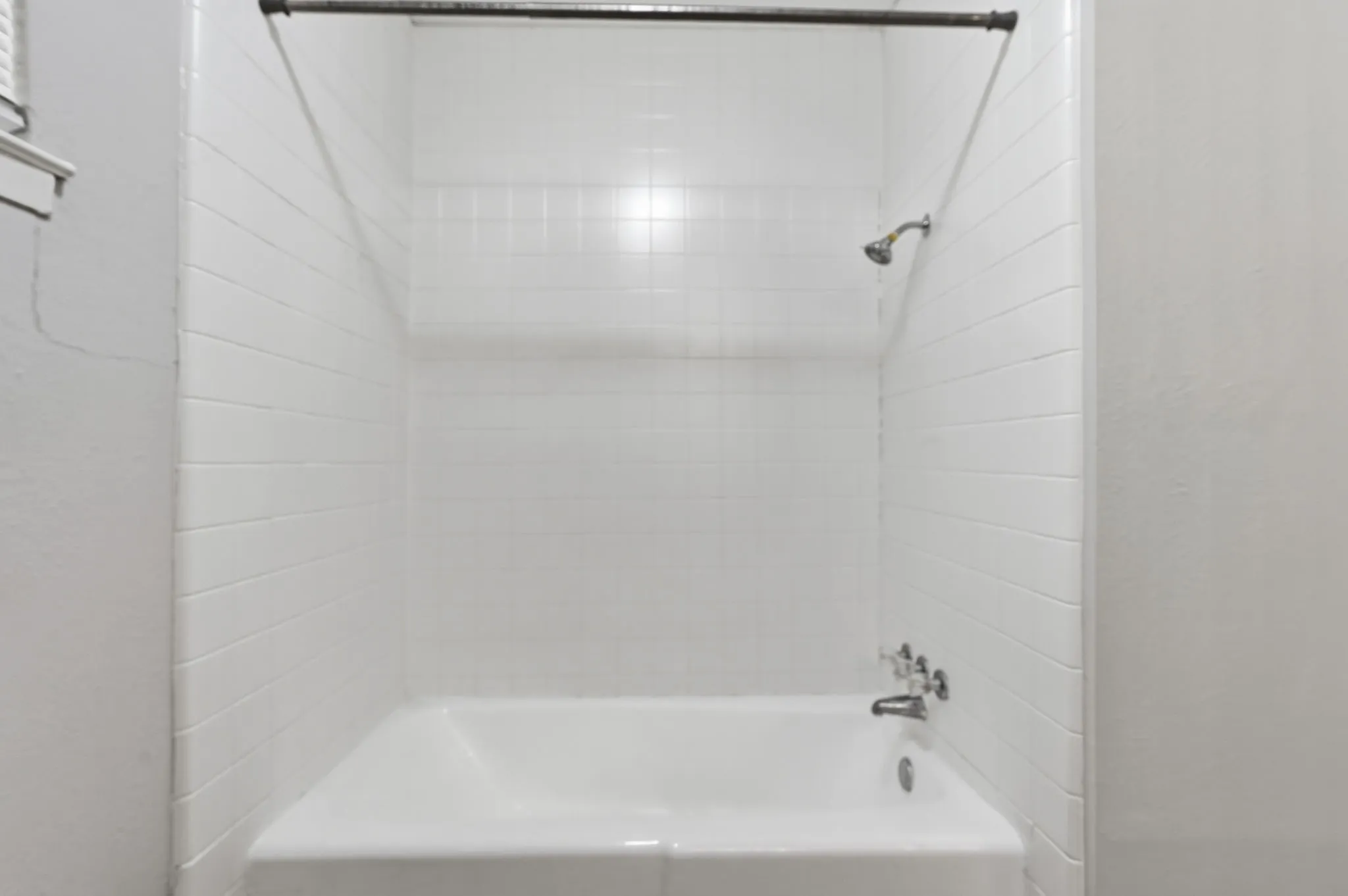 Single Family Residence For Sale in Dallas County , 417 Lakeside Drive, Irving, Texas 75062, 4 Bedroom, 2 Bathroom, 2 Garage spaces, 1,821 Sqft, built in 1965, mls#21358149, Real Estate Agent in Irving, Homes For Sale in Dallas county, Homes For Sale in Irving, Realtor in Irving Texas, Real Estate Brokerage Independent Realty Texas, Luminita Cordes Realtor