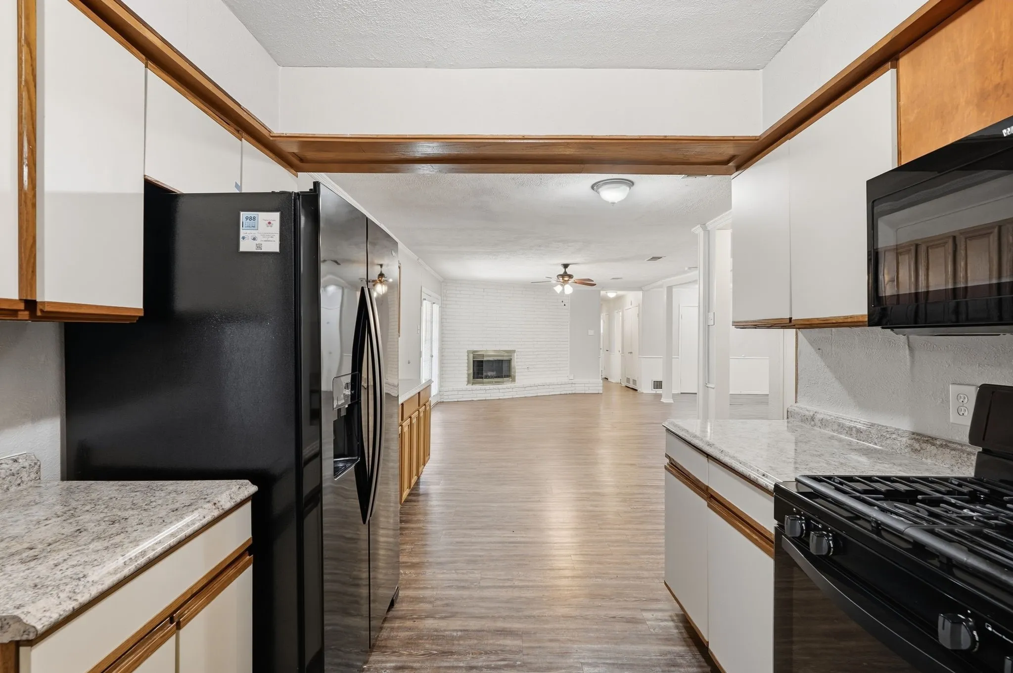 Single Family Residence For Sale in Dallas County , 417 Lakeside Drive, Irving, Texas 75062, 4 Bedroom, 2 Bathroom, 2 Garage spaces, 1,821 Sqft, built in 1965, mls#21358149, Real Estate Agent in Irving, Homes For Sale in Dallas county, Homes For Sale in Irving, Realtor in Irving Texas, Real Estate Brokerage Independent Realty Texas, Luminita Cordes Realtor