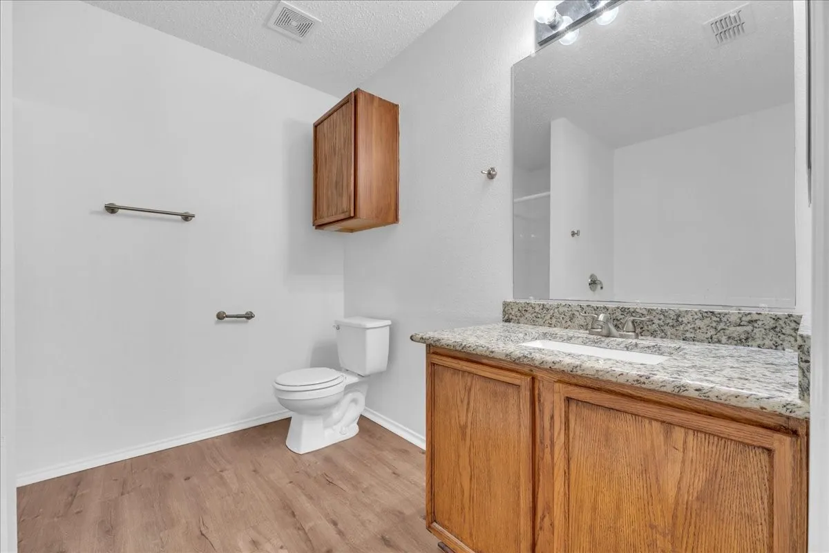 Single Family Residence For Sale in Dallas County , 2460 Mallory Lane, Lancaster, Texas 75134, 3 Bedroom, 2 Bathroom, 2 Garage spaces, 1,636 Sqft, built in 2001, mls#21359353, Real Estate Agent in Lancaster, Homes For Sale in Dallas county, Homes For Sale in Lancaster, Realtor in Lancaster Texas, Real Estate Brokerage Independent Realty Texas, Luminita Cordes Realtor