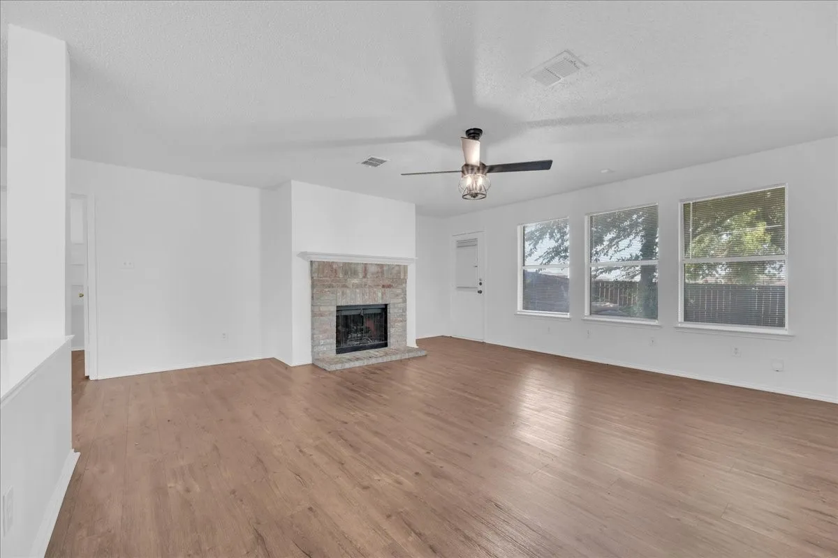 Single Family Residence For Sale in Dallas County , 2460 Mallory Lane, Lancaster, Texas 75134, 3 Bedroom, 2 Bathroom, 2 Garage spaces, 1,636 Sqft, built in 2001, mls#21359353, Real Estate Agent in Lancaster, Homes For Sale in Dallas county, Homes For Sale in Lancaster, Realtor in Lancaster Texas, Real Estate Brokerage Independent Realty Texas, Luminita Cordes Realtor