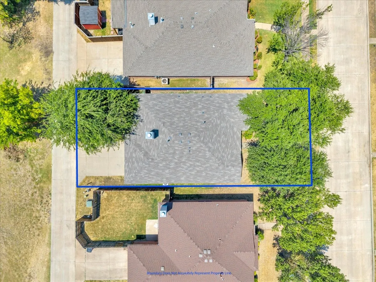 Single Family Residence For Sale in Dallas County , 2460 Mallory Lane, Lancaster, Texas 75134, 3 Bedroom, 2 Bathroom, 2 Garage spaces, 1,636 Sqft, built in 2001, mls#21359353, Real Estate Agent in Lancaster, Homes For Sale in Dallas county, Homes For Sale in Lancaster, Realtor in Lancaster Texas, Real Estate Brokerage Independent Realty Texas, Luminita Cordes Realtor