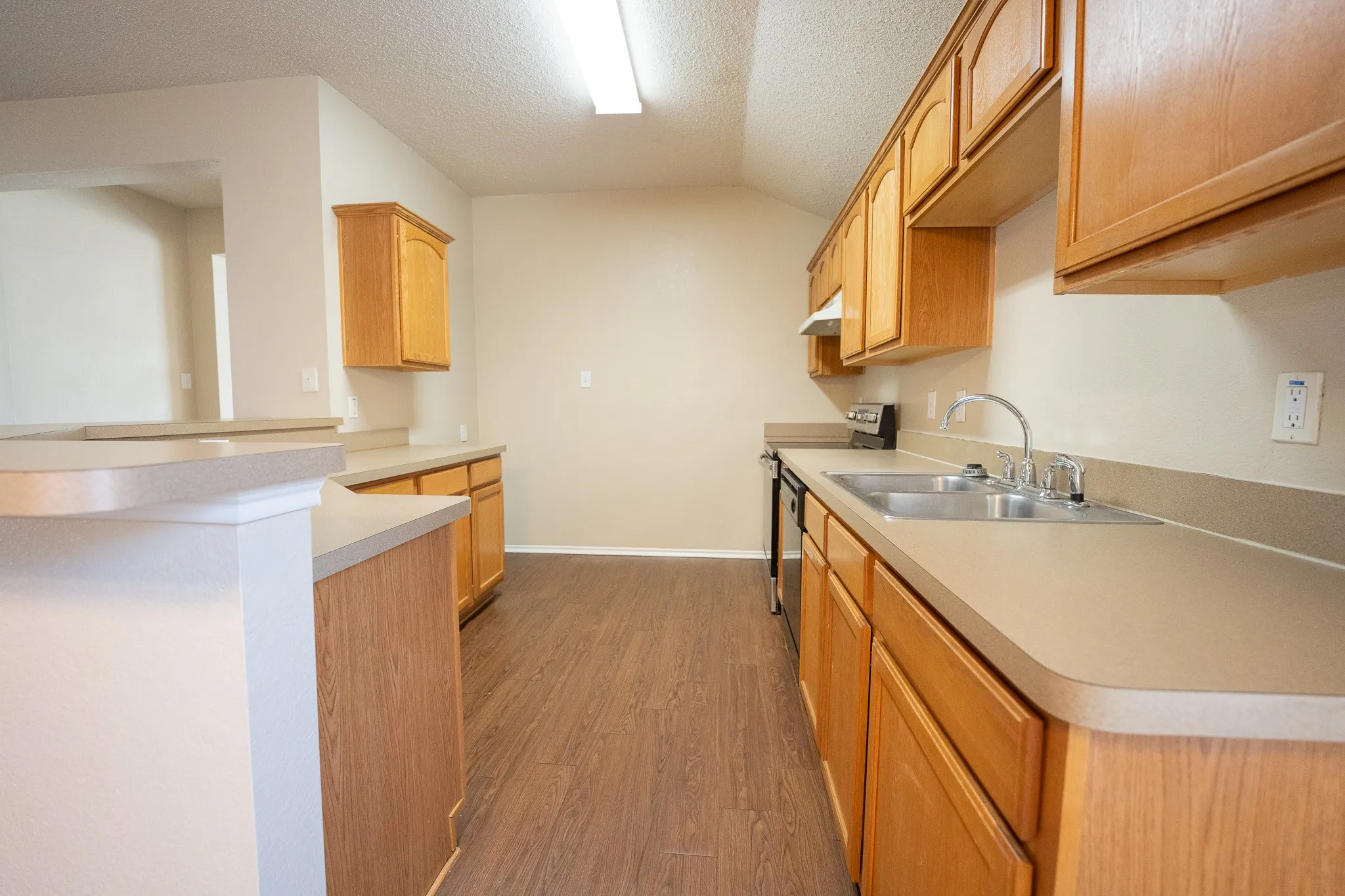 Single Family Residence For Rent in Dallas County , 183 Rolling Court, Lancaster, Texas 75146, 3 Bedroom, 2 Bathroom, 2 Garage spaces, 1,982 Sqft, built in 2006, Price $2,199, mls#21359356, Real Estate Agent in Lancaster, Homes For Rent in Dallas county, Homes For Rent in Lancaster, Realtor in Lancaster Texas, Real Estate Brokerage Independent Realty Texas, Luminita Cordes Realtor
