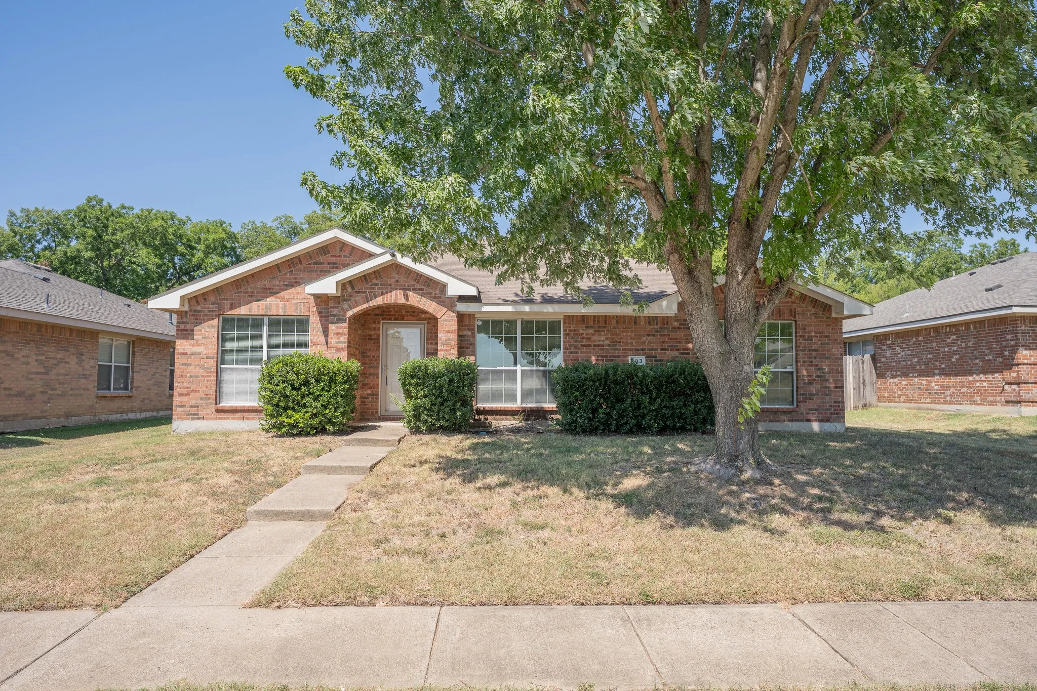 Single Family Residence For Rent in Dallas County , 183 Rolling Court, Lancaster, Texas 75146, 3 Bedroom, 2 Bathroom, 2 Garage spaces, 1,982 Sqft, built in 2006, Price $2,199, mls#21359356, Real Estate Agent in Lancaster, Homes For Rent in Dallas county, Homes For Rent in Lancaster, Realtor in Lancaster Texas, Real Estate Brokerage Independent Realty Texas, Luminita Cordes Realtor