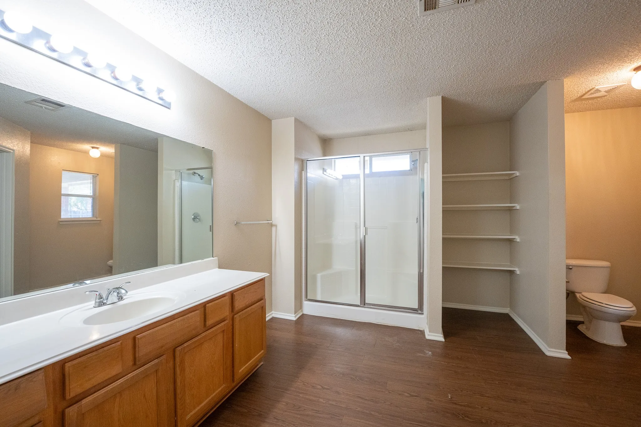 Single Family Residence For Rent in Dallas County , 183 Rolling Court, Lancaster, Texas 75146, 3 Bedroom, 2 Bathroom, 2 Garage spaces, 1,982 Sqft, built in 2006, Price $2,199, mls#21359356, Real Estate Agent in Lancaster, Homes For Rent in Dallas county, Homes For Rent in Lancaster, Realtor in Lancaster Texas, Real Estate Brokerage Independent Realty Texas, Luminita Cordes Realtor