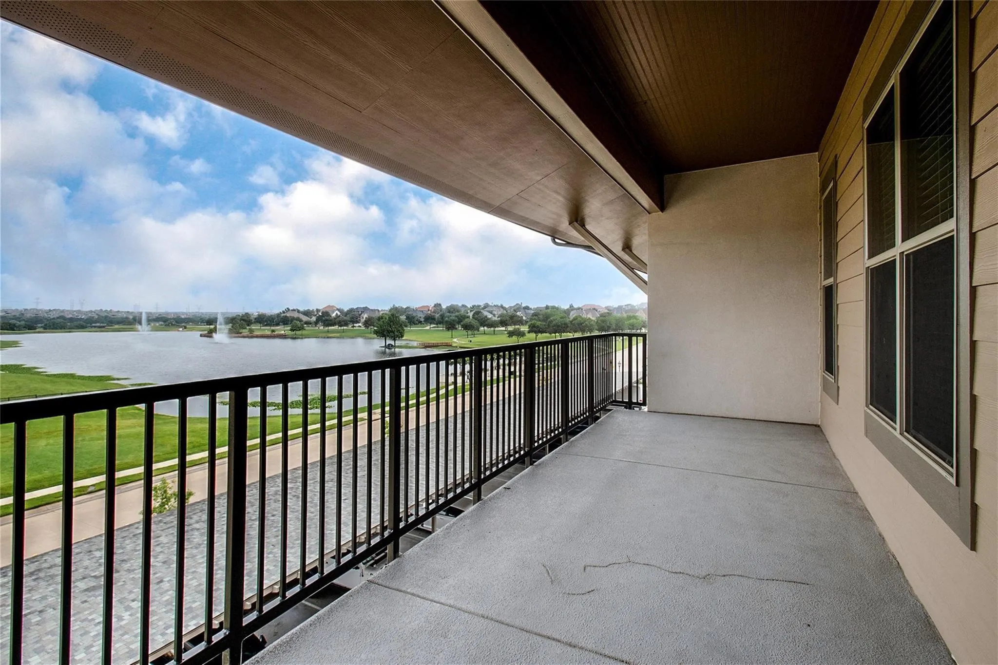 Condominium For Rent in Denton County , 2500 King Arthur Boulevard 301, Lewisville, Texas 75056, 3 Bedroom, 2 Bathroom, 1 Garage spaces, 1,615 Sqft, built in 2017, mls#21356618, Real Estate Agent in Lewisville, Homes For Rent in Denton county, Homes For Rent in Lewisville, Realtor in Lewisville Texas, Real Estate Brokerage Independent Realty Texas, Luminita Cordes Realtor