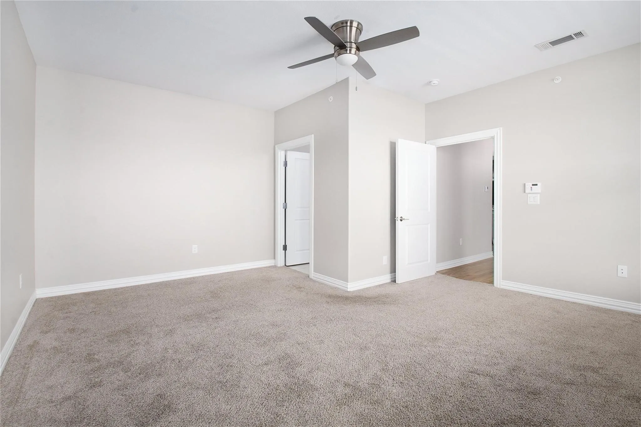 Condominium For Rent in Denton County , 2500 King Arthur Boulevard 301, Lewisville, Texas 75056, 3 Bedroom, 2 Bathroom, 1 Garage spaces, 1,615 Sqft, built in 2017, mls#21356618, Real Estate Agent in Lewisville, Homes For Rent in Denton county, Homes For Rent in Lewisville, Realtor in Lewisville Texas, Real Estate Brokerage Independent Realty Texas, Luminita Cordes Realtor