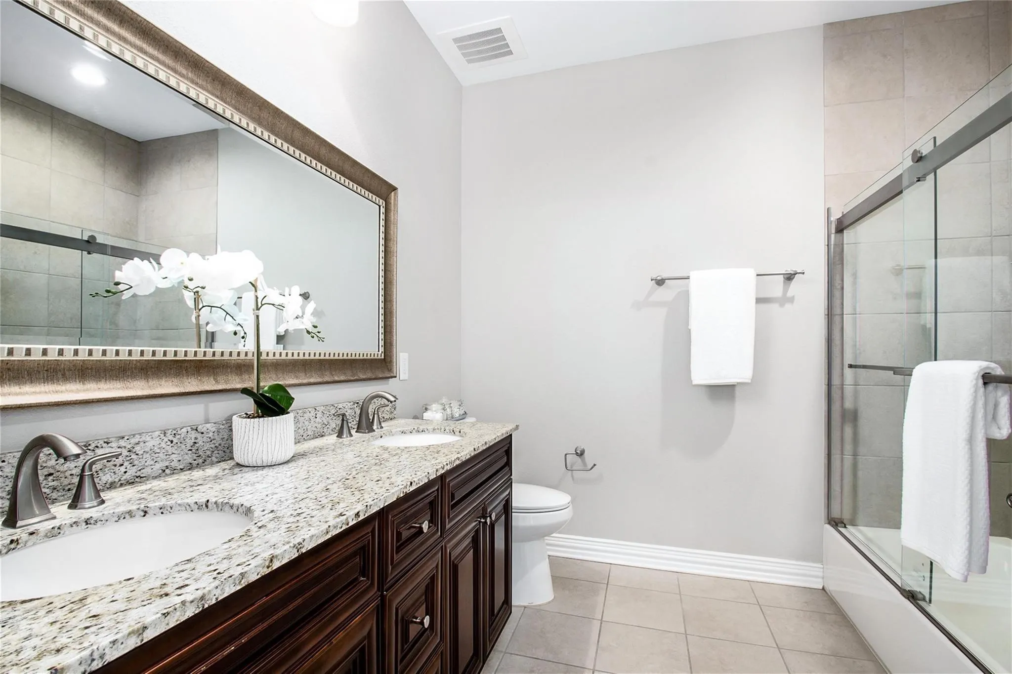 Condominium For Rent in Denton County , 2500 King Arthur Boulevard 301, Lewisville, Texas 75056, 3 Bedroom, 2 Bathroom, 1 Garage spaces, 1,615 Sqft, built in 2017, mls#21356618, Real Estate Agent in Lewisville, Homes For Rent in Denton county, Homes For Rent in Lewisville, Realtor in Lewisville Texas, Real Estate Brokerage Independent Realty Texas, Luminita Cordes Realtor