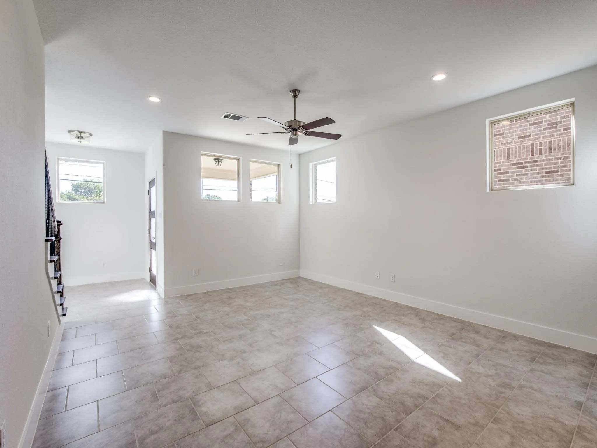 Townhouse For Rent in Tarrant County , 6523 Bowman Roberts Drive, Fort Worth, Texas 76179, 3 Bedroom, 3 Bathroom, 2 Garage spaces, 2,000 Sqft, built in 2020, mls#21357993, Real Estate Agent in Fort Worth, Homes For Rent in Tarrant county, Homes For Rent in Fort Worth, Realtor in Fort Worth Texas, Real Estate Brokerage Independent Realty Texas, Luminita Cordes Realtor