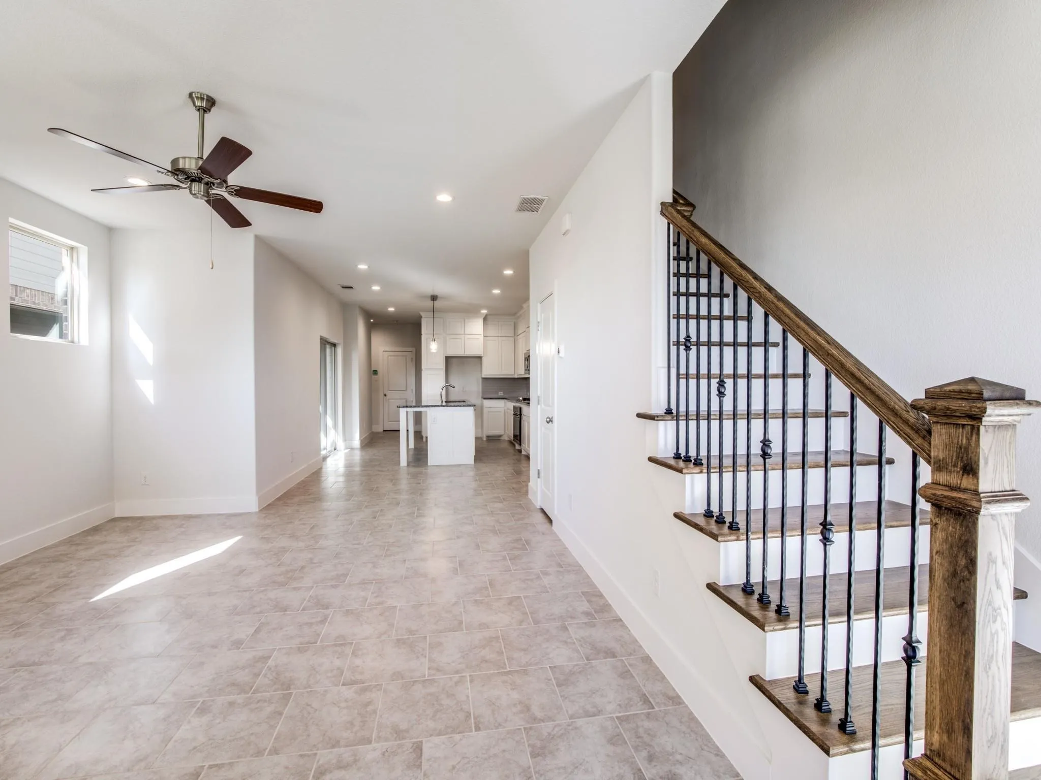 Townhouse For Rent in Tarrant County , 6523 Bowman Roberts Drive, Fort Worth, Texas 76179, 3 Bedroom, 3 Bathroom, 2 Garage spaces, 2,000 Sqft, built in 2020, mls#21357993, Real Estate Agent in Fort Worth, Homes For Rent in Tarrant county, Homes For Rent in Fort Worth, Realtor in Fort Worth Texas, Real Estate Brokerage Independent Realty Texas, Luminita Cordes Realtor