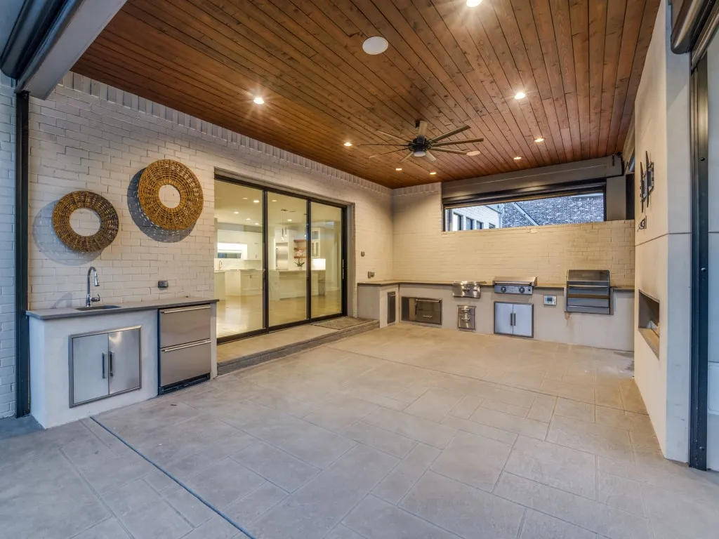 Single Family Residence For Sale in Dallas County , 5615 Brookstown Drive, Dallas, Texas 75230, 5 Bedroom, 5 Bathroom, 3 Garage spaces, 4,123 Sqft, built in 1962, mls#21358407, Real Estate Agent in Dallas, Homes For Sale in Dallas county, Homes For Sale in Dallas, Realtor in Dallas Texas, Real Estate Brokerage Independent Realty Texas, Luminita Cordes Realtor