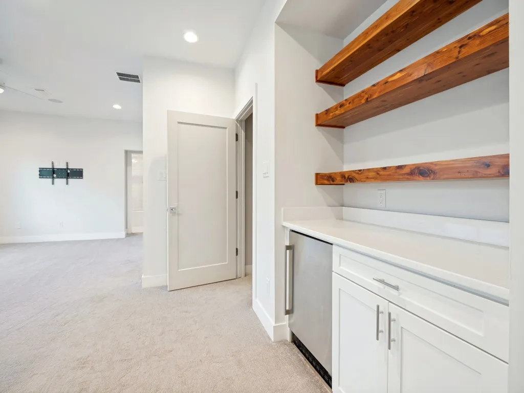 Single Family Residence For Sale in Dallas County , 5615 Brookstown Drive, Dallas, Texas 75230, 5 Bedroom, 5 Bathroom, 3 Garage spaces, 4,123 Sqft, built in 1962, mls#21358407, Real Estate Agent in Dallas, Homes For Sale in Dallas county, Homes For Sale in Dallas, Realtor in Dallas Texas, Real Estate Brokerage Independent Realty Texas, Luminita Cordes Realtor