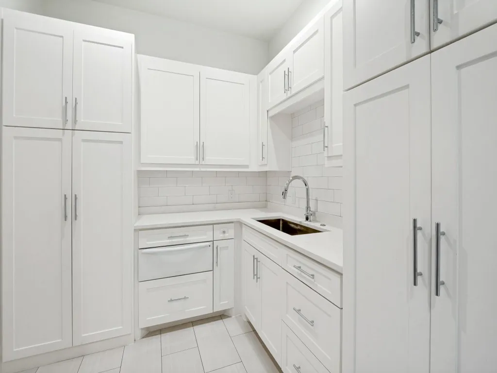 Single Family Residence For Sale in Dallas County , 5615 Brookstown Drive, Dallas, Texas 75230, 5 Bedroom, 5 Bathroom, 3 Garage spaces, 4,123 Sqft, built in 1962, mls#21358407, Real Estate Agent in Dallas, Homes For Sale in Dallas county, Homes For Sale in Dallas, Realtor in Dallas Texas, Real Estate Brokerage Independent Realty Texas, Luminita Cordes Realtor