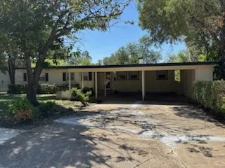 Single Family Residence For Rent in Tarrant County , 3363 Cromart Avenue, Fort Worth, Texas 76133, 3 Bedroom, 2 Bathroom, Garage spaces, 1,432 Sqft, built in 1955, mls#21359366, Real Estate Agent in Fort Worth, Homes For Rent in Tarrant county, Homes For Rent in Fort Worth, Realtor in Fort Worth Texas, Real Estate Brokerage Independent Realty Texas, Luminita Cordes Realtor