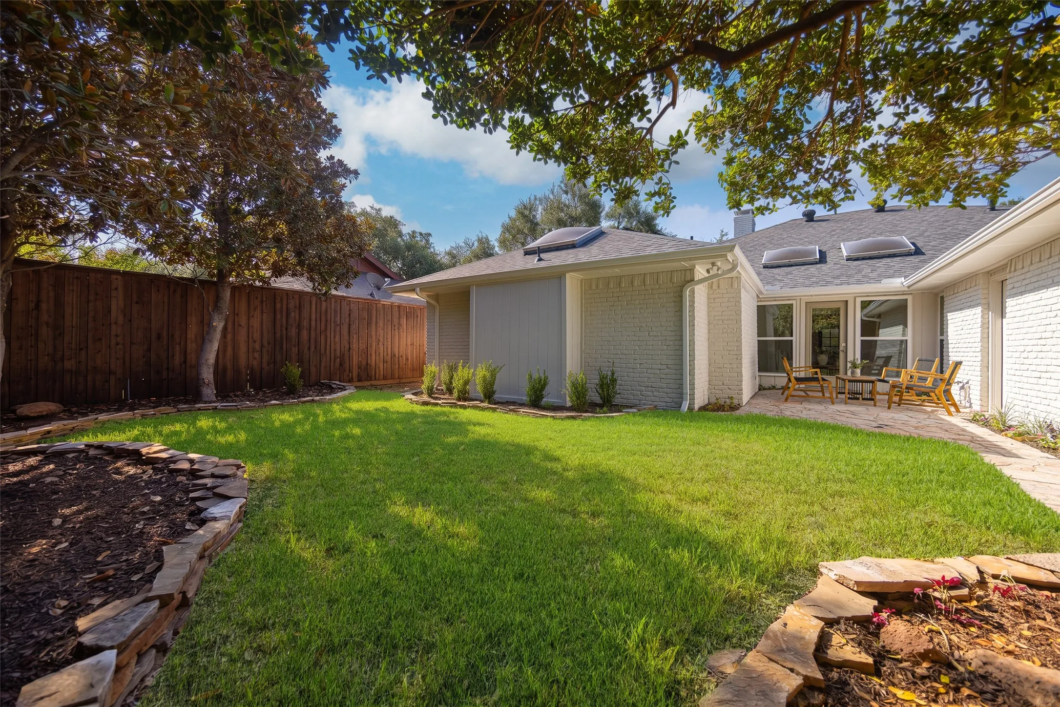 Single Family Residence For Sale in Dallas County , 15881 Nedra Way, Dallas, Texas 75248, 4 Bedroom, 3 Bathroom, 2 Garage spaces, 3,025 Sqft, built in 1978, mls#21359158, Real Estate Agent in Dallas, Homes For Sale in Dallas county, Homes For Sale in Dallas, Realtor in Dallas Texas, Real Estate Brokerage Independent Realty Texas, Luminita Cordes Realtor