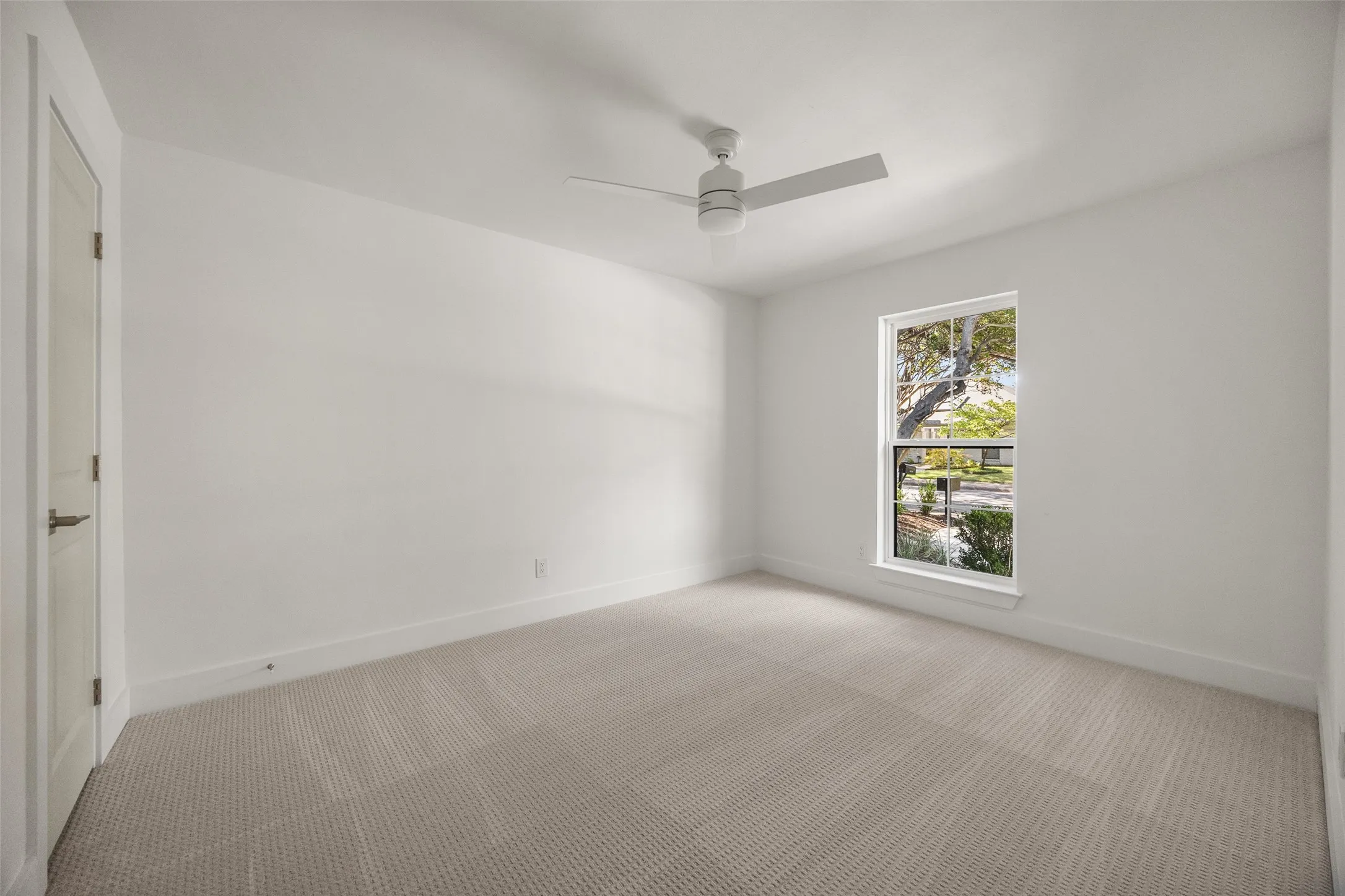 Single Family Residence For Sale in Dallas County , 15881 Nedra Way, Dallas, Texas 75248, 4 Bedroom, 3 Bathroom, 2 Garage spaces, 3,025 Sqft, built in 1978, mls#21359158, Real Estate Agent in Dallas, Homes For Sale in Dallas county, Homes For Sale in Dallas, Realtor in Dallas Texas, Real Estate Brokerage Independent Realty Texas, Luminita Cordes Realtor