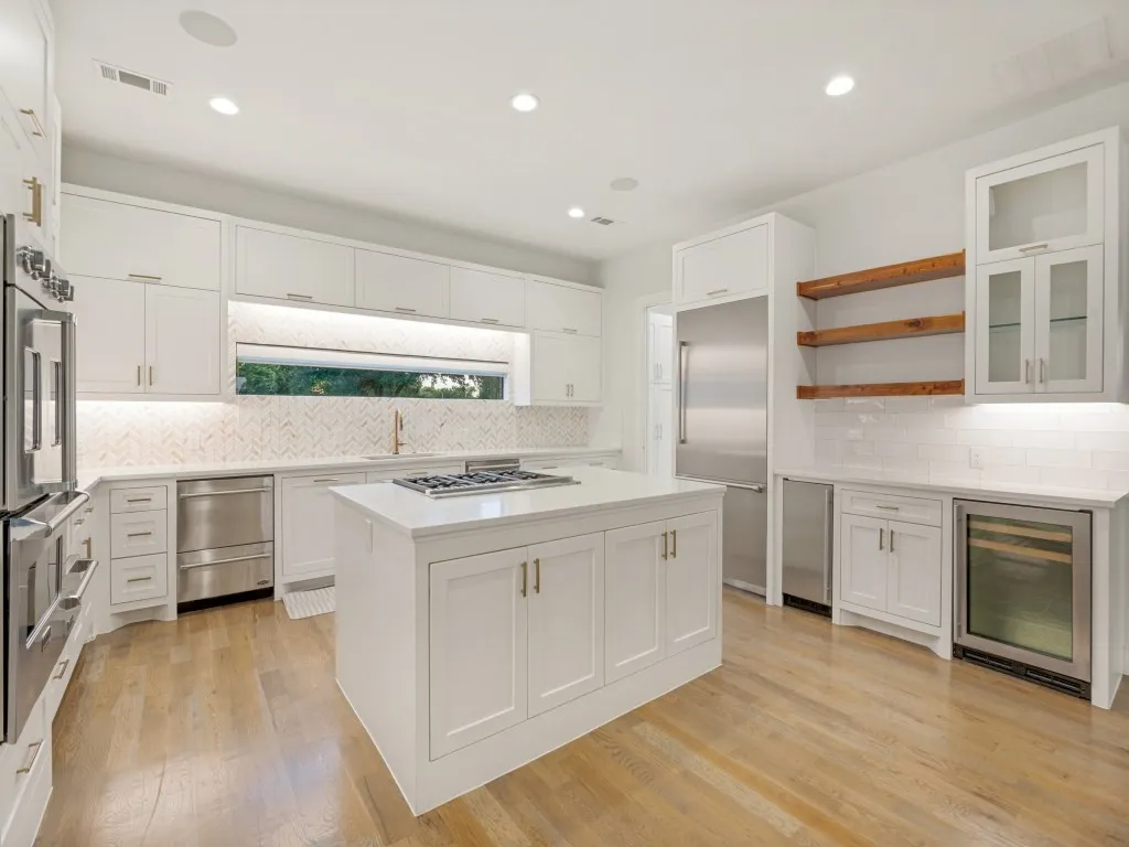 Single Family Residence For Rent in Dallas County , 5615 Brookstown Drive, Dallas, Texas 75230, 5 Bedroom, 5 Bathroom, 3 Garage spaces, 4,123 Sqft, built in 1962, mls#21359371, Real Estate Agent in Dallas, Homes For Rent in Dallas county, Homes For Rent in Dallas, Realtor in Dallas Texas, Real Estate Brokerage Independent Realty Texas, Luminita Cordes Realtor