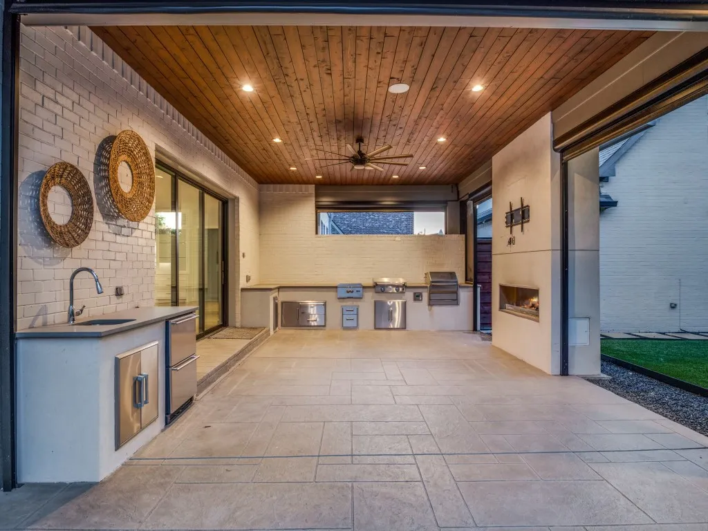 Single Family Residence For Rent in Dallas County , 5615 Brookstown Drive, Dallas, Texas 75230, 5 Bedroom, 5 Bathroom, 3 Garage spaces, 4,123 Sqft, built in 1962, mls#21359371, Real Estate Agent in Dallas, Homes For Rent in Dallas county, Homes For Rent in Dallas, Realtor in Dallas Texas, Real Estate Brokerage Independent Realty Texas, Luminita Cordes Realtor