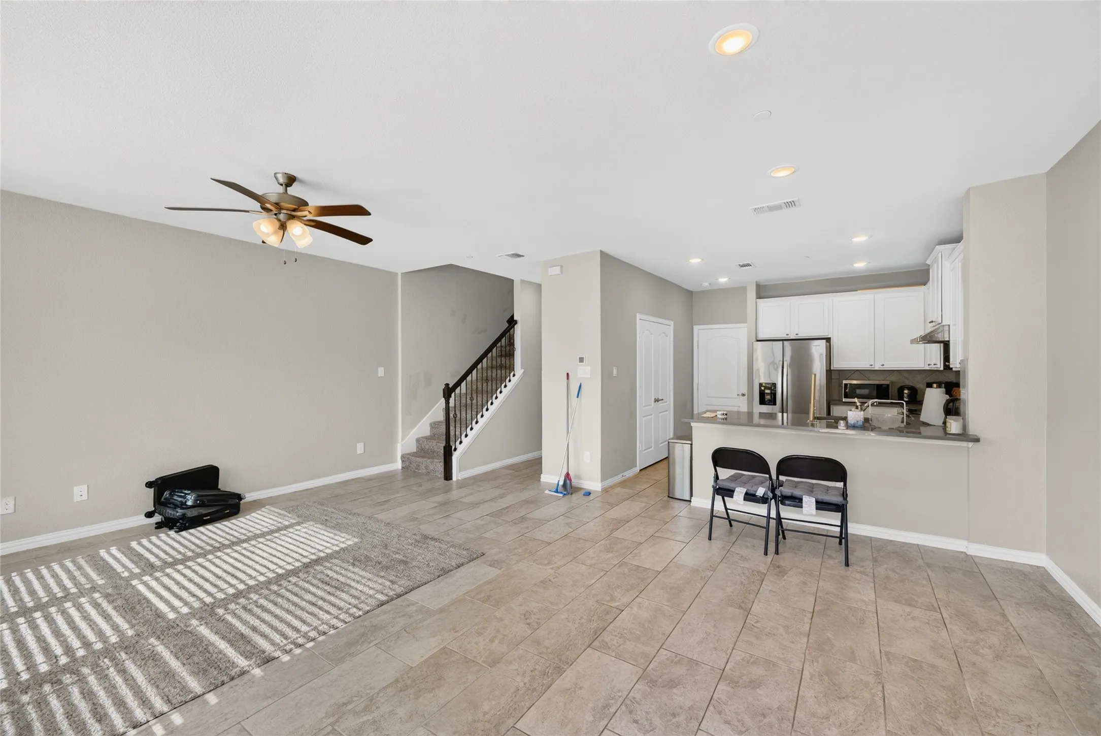 Townhouse For Rent in Denton County , 3533 Cricket Drive, Denton, Texas 76207, 3 Bedroom, 3 Bathroom, 2 Garage spaces, 1,750 Sqft, built in 2020, mls#21356598, Real Estate Agent in Denton, Homes For Rent in Denton county, Homes For Rent in Denton, Realtor in Denton Texas, Real Estate Brokerage Independent Realty Texas, Luminita Cordes Realtor