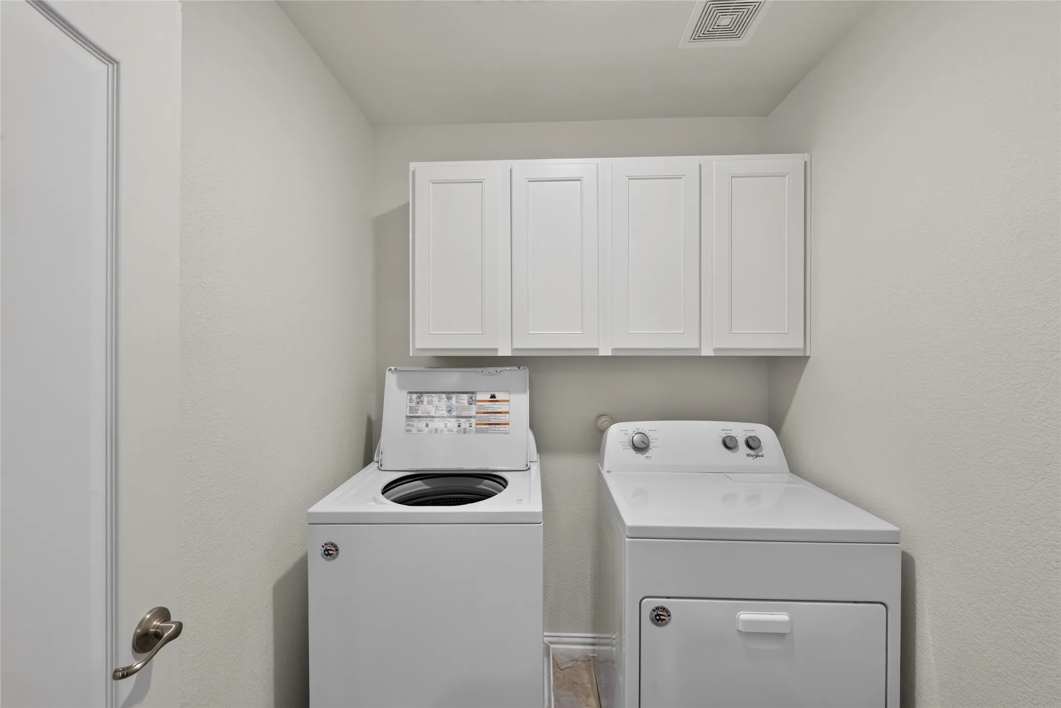 Townhouse For Rent in Denton County , 3533 Cricket Drive, Denton, Texas 76207, 3 Bedroom, 3 Bathroom, 2 Garage spaces, 1,750 Sqft, built in 2020, mls#21356598, Real Estate Agent in Denton, Homes For Rent in Denton county, Homes For Rent in Denton, Realtor in Denton Texas, Real Estate Brokerage Independent Realty Texas, Luminita Cordes Realtor