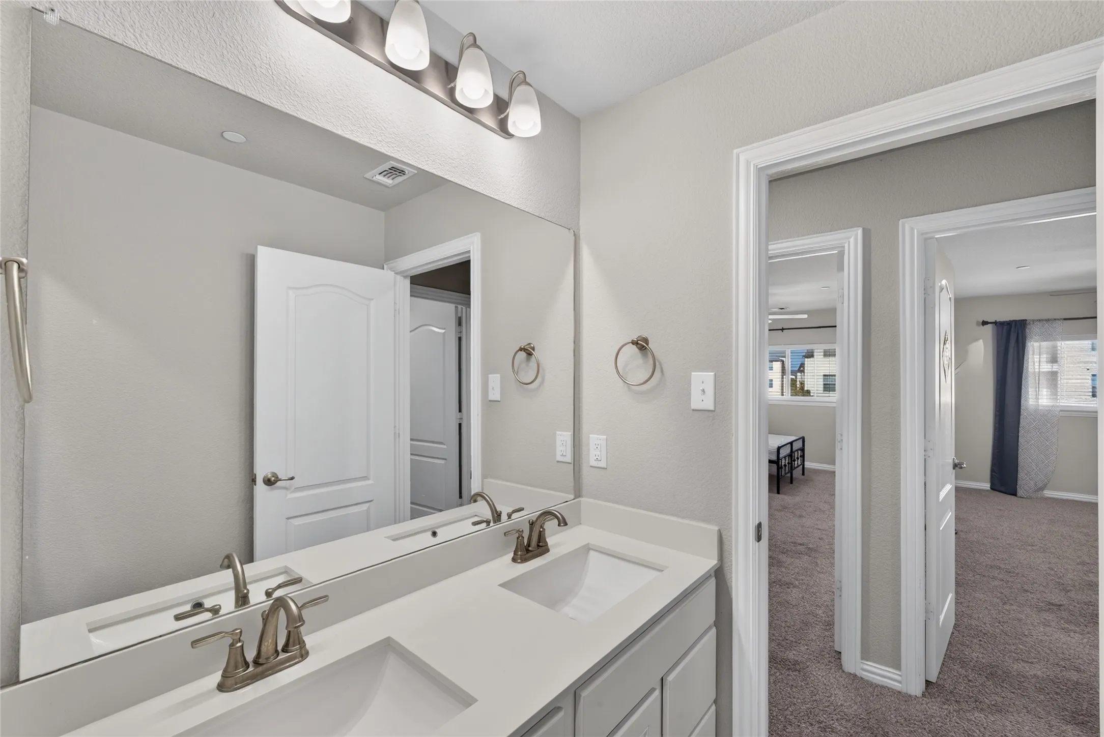 Townhouse For Rent in Denton County , 3533 Cricket Drive, Denton, Texas 76207, 3 Bedroom, 3 Bathroom, 2 Garage spaces, 1,750 Sqft, built in 2020, mls#21356598, Real Estate Agent in Denton, Homes For Rent in Denton county, Homes For Rent in Denton, Realtor in Denton Texas, Real Estate Brokerage Independent Realty Texas, Luminita Cordes Realtor