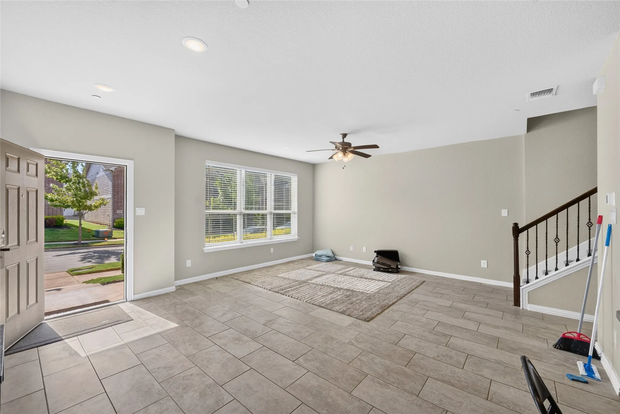 Townhouse For Rent in Denton County , 3533 Cricket Drive, Denton, Texas 76207, 3 Bedroom, 3 Bathroom, 2 Garage spaces, 1,750 Sqft, built in 2020, mls#21356598, Real Estate Agent in Denton, Homes For Rent in Denton county, Homes For Rent in Denton, Realtor in Denton Texas, Real Estate Brokerage Independent Realty Texas, Luminita Cordes Realtor