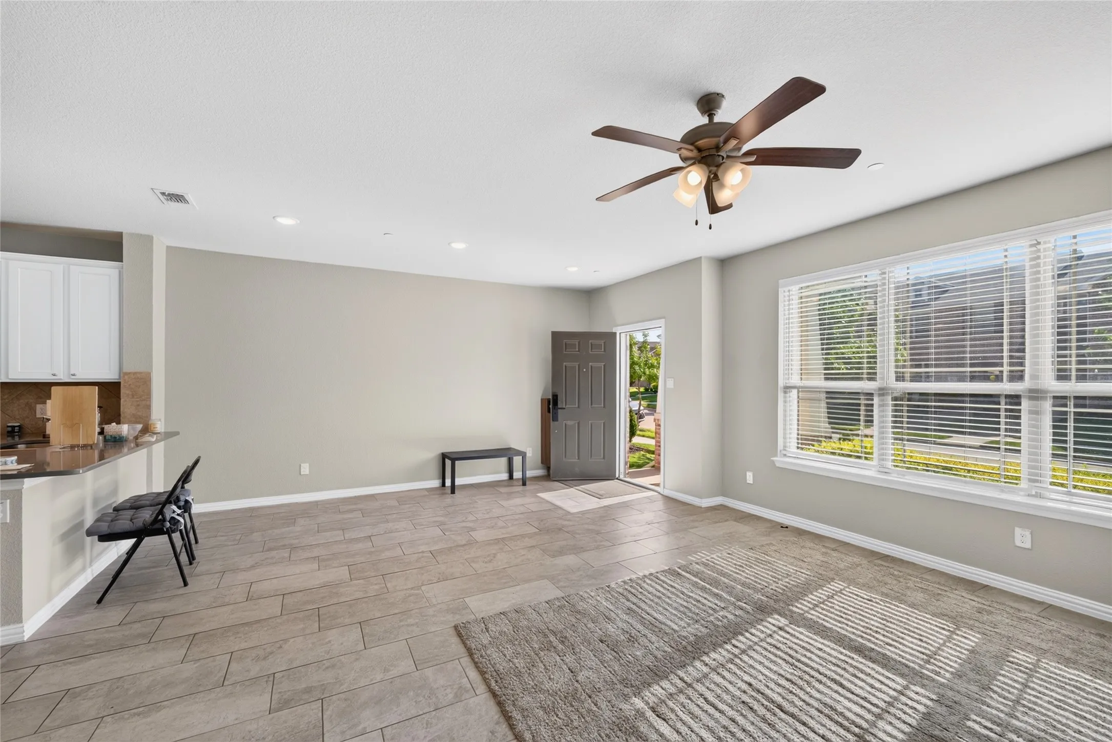 Townhouse For Rent in Denton County , 3533 Cricket Drive, Denton, Texas 76207, 3 Bedroom, 3 Bathroom, 2 Garage spaces, 1,750 Sqft, built in 2020, mls#21356598, Real Estate Agent in Denton, Homes For Rent in Denton county, Homes For Rent in Denton, Realtor in Denton Texas, Real Estate Brokerage Independent Realty Texas, Luminita Cordes Realtor