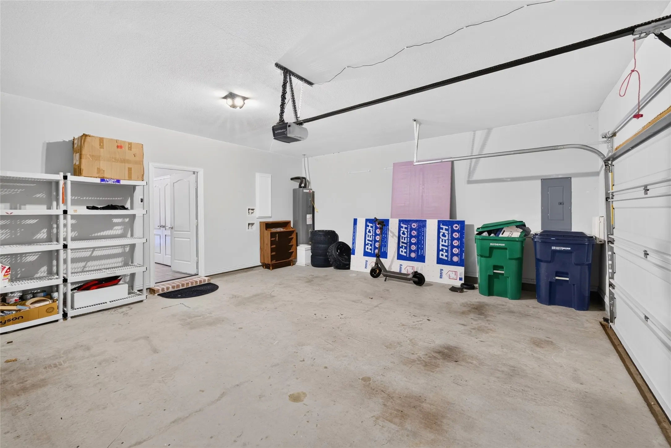 Townhouse For Rent in Denton County , 3533 Cricket Drive, Denton, Texas 76207, 3 Bedroom, 3 Bathroom, 2 Garage spaces, 1,750 Sqft, built in 2020, mls#21356598, Real Estate Agent in Denton, Homes For Rent in Denton county, Homes For Rent in Denton, Realtor in Denton Texas, Real Estate Brokerage Independent Realty Texas, Luminita Cordes Realtor