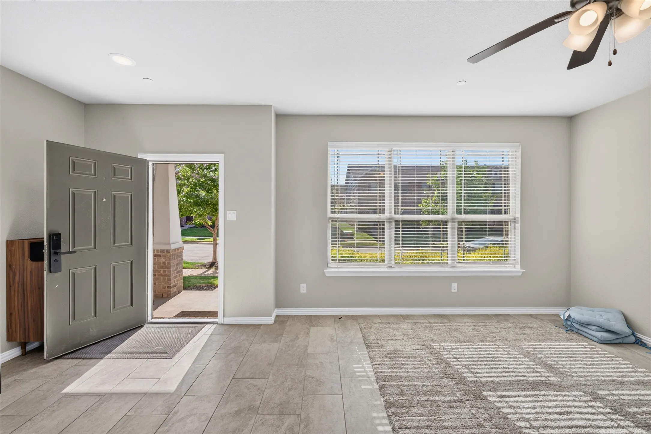 Townhouse For Rent in Denton County , 3533 Cricket Drive, Denton, Texas 76207, 3 Bedroom, 3 Bathroom, 2 Garage spaces, 1,750 Sqft, built in 2020, mls#21356598, Real Estate Agent in Denton, Homes For Rent in Denton county, Homes For Rent in Denton, Realtor in Denton Texas, Real Estate Brokerage Independent Realty Texas, Luminita Cordes Realtor