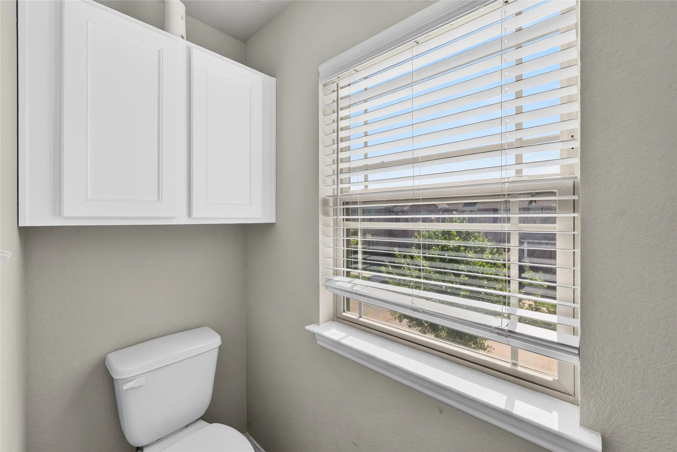 Townhouse For Rent in Denton County , 3533 Cricket Drive, Denton, Texas 76207, 3 Bedroom, 3 Bathroom, 2 Garage spaces, 1,750 Sqft, built in 2020, mls#21356598, Real Estate Agent in Denton, Homes For Rent in Denton county, Homes For Rent in Denton, Realtor in Denton Texas, Real Estate Brokerage Independent Realty Texas, Luminita Cordes Realtor