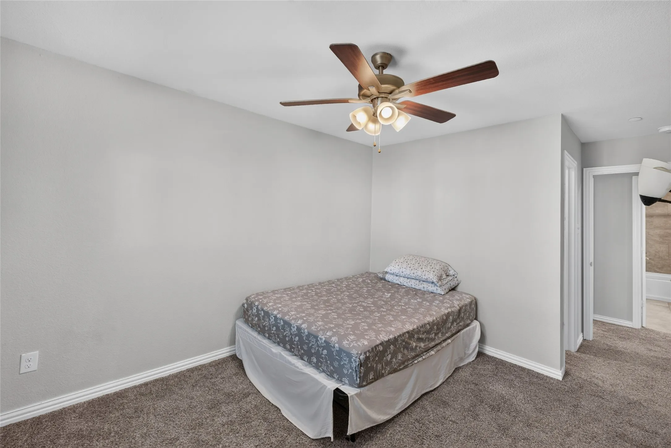 Townhouse For Rent in Denton County , 3533 Cricket Drive, Denton, Texas 76207, 3 Bedroom, 3 Bathroom, 2 Garage spaces, 1,750 Sqft, built in 2020, mls#21356598, Real Estate Agent in Denton, Homes For Rent in Denton county, Homes For Rent in Denton, Realtor in Denton Texas, Real Estate Brokerage Independent Realty Texas, Luminita Cordes Realtor