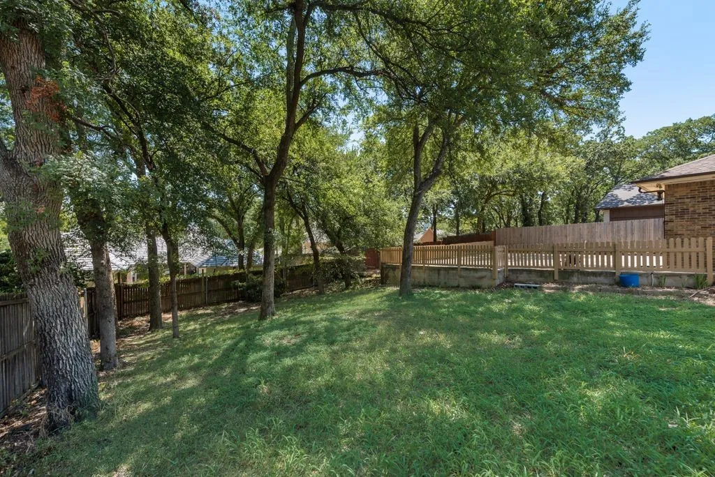 Single Family Residence For Rent in Tarrant County , 2119 Wilson Drive, Arlington, Texas 76011, 3 Bedroom, 2 Bathroom, 2 Garage spaces, 2,517 Sqft, built in 1974, mls#21354983, Real Estate Agent in Arlington, Homes For Rent in Tarrant county, Homes For Rent in Arlington, Realtor in Arlington Texas, Real Estate Brokerage Independent Realty Texas, Luminita Cordes Realtor