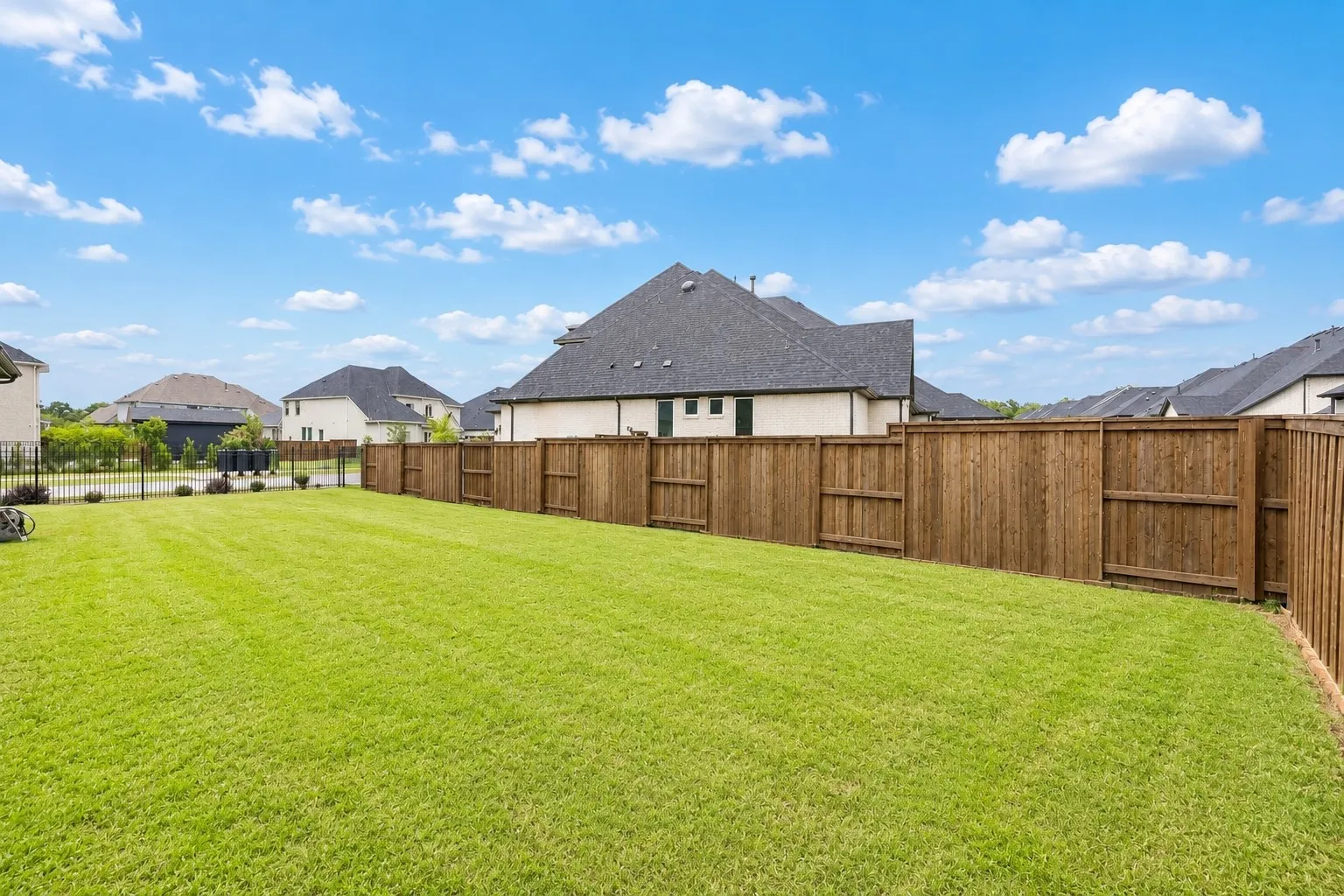 Single Family Residence For Sale in Denton County , 4831 Lopiano Street, Prosper, Texas 75078, 5 Bedroom, 6 Bathroom, 3 Garage spaces, 4,220 Sqft, built in 2023, mls#21358862, Real Estate Agent in Prosper, Homes For Sale in Denton county, Homes For Sale in Prosper, Realtor in Prosper Texas, Real Estate Brokerage Independent Realty Texas, Luminita Cordes Realtor