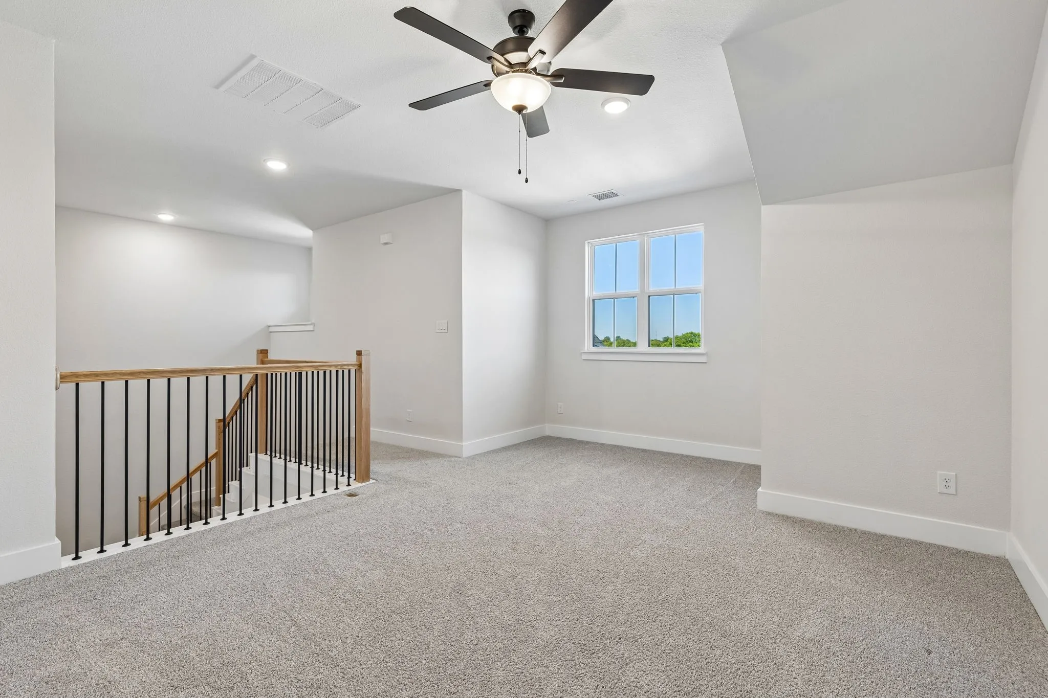 Single Family Residence For Sale in Denton County , 4831 Lopiano Street, Prosper, Texas 75078, 5 Bedroom, 6 Bathroom, 3 Garage spaces, 4,220 Sqft, built in 2023, mls#21358862, Real Estate Agent in Prosper, Homes For Sale in Denton county, Homes For Sale in Prosper, Realtor in Prosper Texas, Real Estate Brokerage Independent Realty Texas, Luminita Cordes Realtor