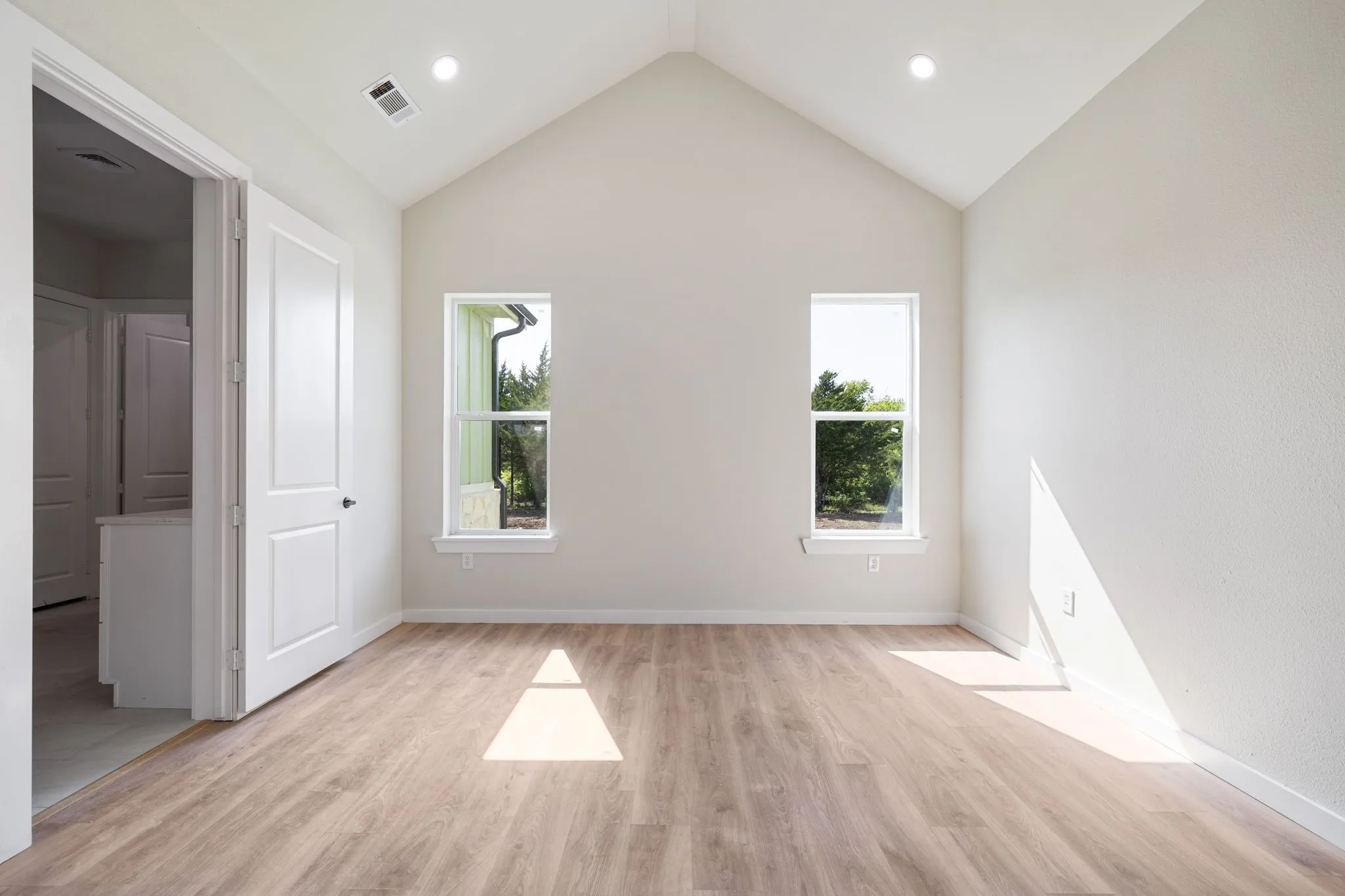 Single Family Residence For Sale in Ellis County , 3051 Stonebriar Drive, Waxahachie, Texas 75165, 4 Bedroom, 3 Bathroom, 3 Garage spaces, 3,900 Sqft, built in 2025, mls#21358770, Real Estate Agent in Waxahachie, Homes For Sale in Ellis county, Homes For Sale in Waxahachie, Realtor in Waxahachie Texas, Real Estate Brokerage Independent Realty Texas, Luminita Cordes Realtor