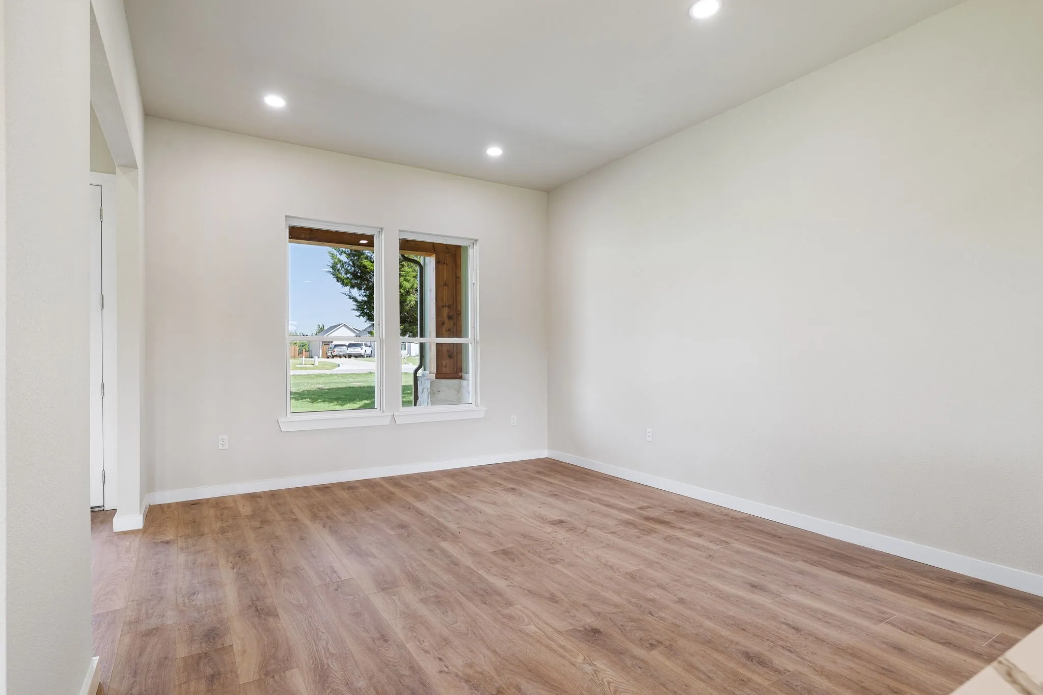 Single Family Residence For Sale in Ellis County , 3051 Stonebriar Drive, Waxahachie, Texas 75165, 4 Bedroom, 3 Bathroom, 3 Garage spaces, 3,900 Sqft, built in 2025, mls#21358770, Real Estate Agent in Waxahachie, Homes For Sale in Ellis county, Homes For Sale in Waxahachie, Realtor in Waxahachie Texas, Real Estate Brokerage Independent Realty Texas, Luminita Cordes Realtor