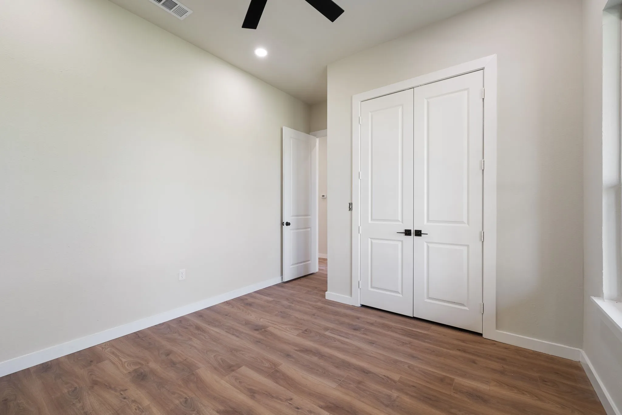 Single Family Residence For Sale in Ellis County , 3051 Stonebriar Drive, Waxahachie, Texas 75165, 4 Bedroom, 3 Bathroom, 3 Garage spaces, 3,900 Sqft, built in 2025, mls#21358770, Real Estate Agent in Waxahachie, Homes For Sale in Ellis county, Homes For Sale in Waxahachie, Realtor in Waxahachie Texas, Real Estate Brokerage Independent Realty Texas, Luminita Cordes Realtor