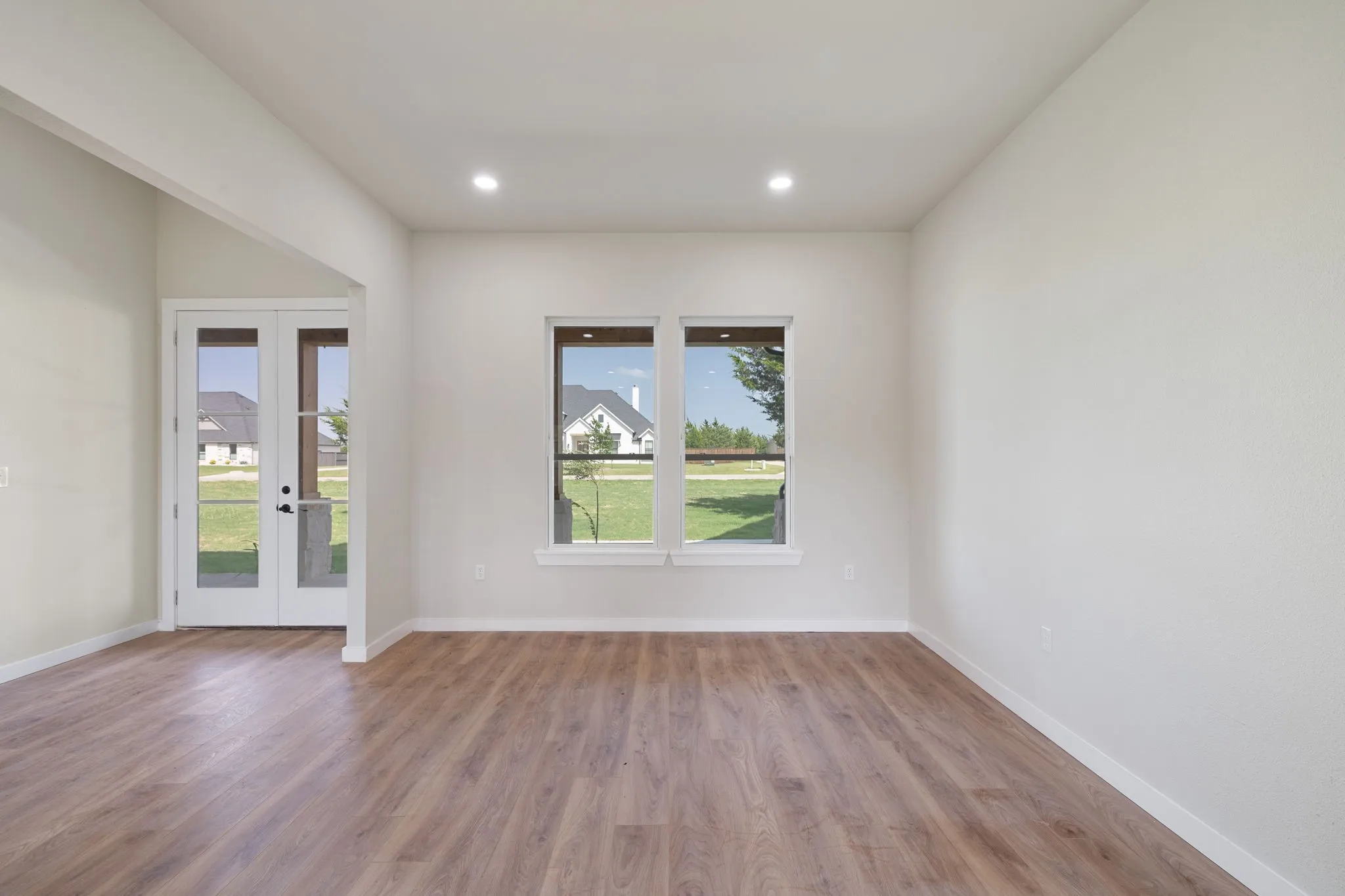Single Family Residence For Sale in Ellis County , 3051 Stonebriar Drive, Waxahachie, Texas 75165, 4 Bedroom, 3 Bathroom, 3 Garage spaces, 3,900 Sqft, built in 2025, mls#21358770, Real Estate Agent in Waxahachie, Homes For Sale in Ellis county, Homes For Sale in Waxahachie, Realtor in Waxahachie Texas, Real Estate Brokerage Independent Realty Texas, Luminita Cordes Realtor