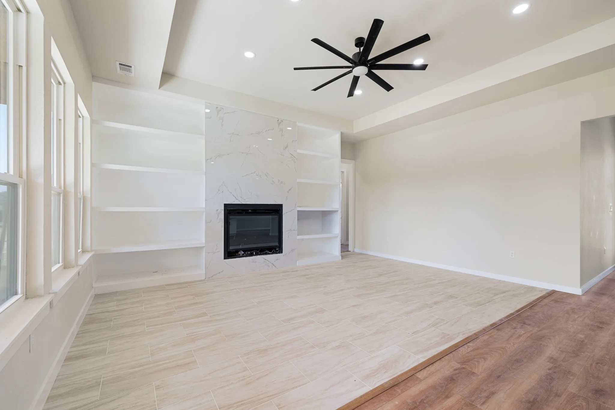 Single Family Residence For Sale in Ellis County , 3051 Stonebriar Drive, Waxahachie, Texas 75165, 4 Bedroom, 3 Bathroom, 3 Garage spaces, 3,900 Sqft, built in 2025, mls#21358770, Real Estate Agent in Waxahachie, Homes For Sale in Ellis county, Homes For Sale in Waxahachie, Realtor in Waxahachie Texas, Real Estate Brokerage Independent Realty Texas, Luminita Cordes Realtor