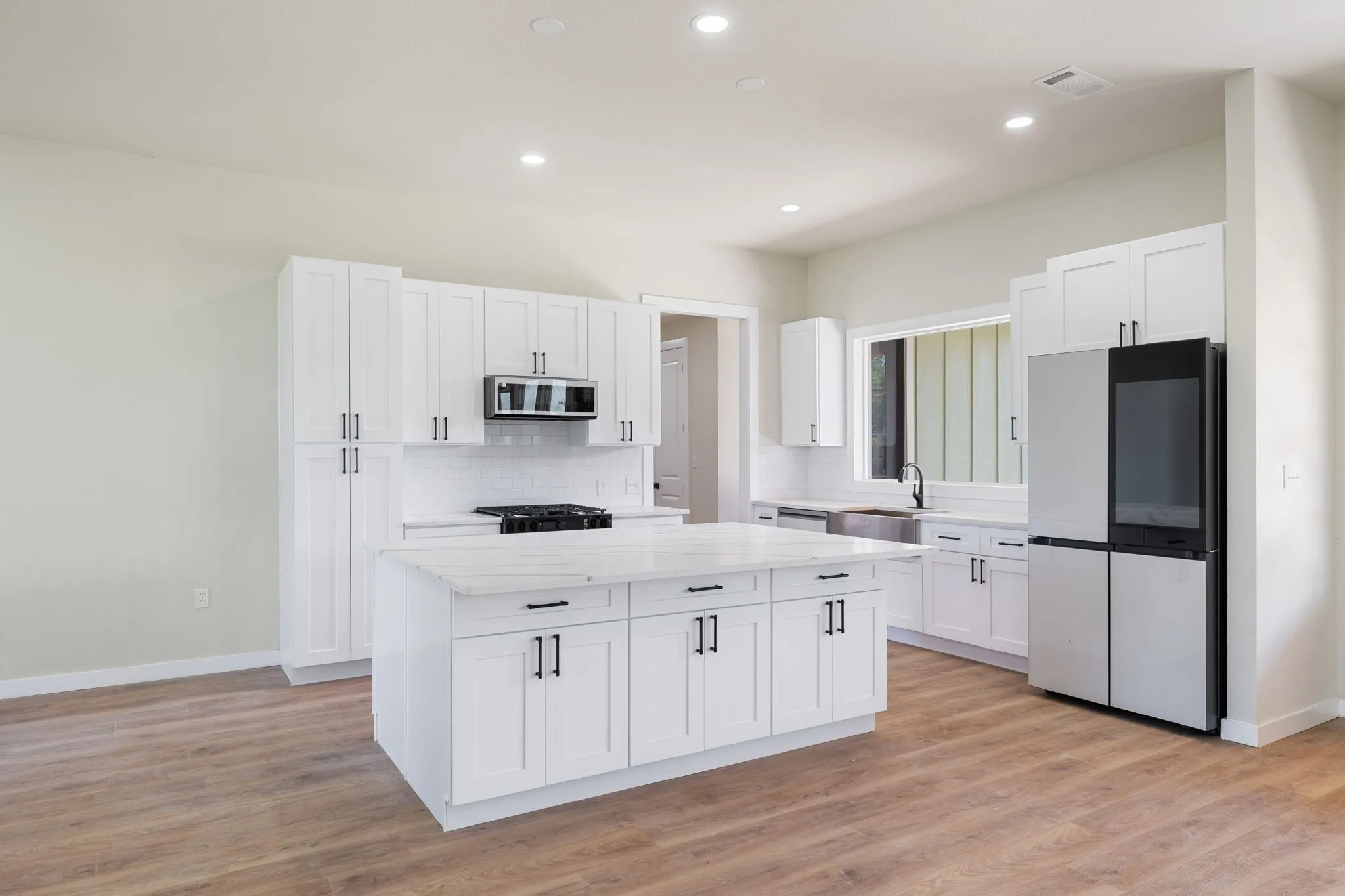 Single Family Residence For Sale in Ellis County , 3051 Stonebriar Drive, Waxahachie, Texas 75165, 4 Bedroom, 3 Bathroom, 3 Garage spaces, 3,900 Sqft, built in 2025, mls#21358770, Real Estate Agent in Waxahachie, Homes For Sale in Ellis county, Homes For Sale in Waxahachie, Realtor in Waxahachie Texas, Real Estate Brokerage Independent Realty Texas, Luminita Cordes Realtor