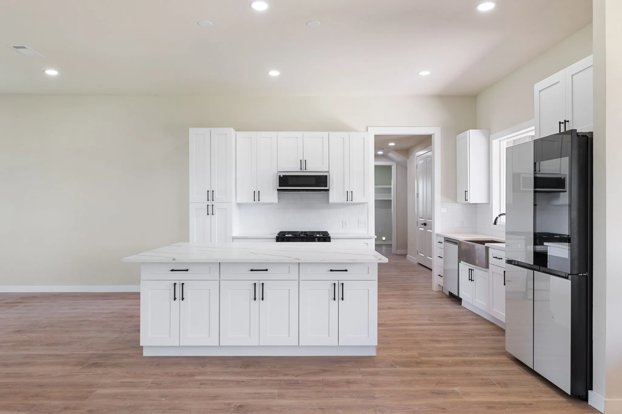 Single Family Residence For Sale in Ellis County , 3051 Stonebriar Drive, Waxahachie, Texas 75165, 4 Bedroom, 3 Bathroom, 3 Garage spaces, 3,900 Sqft, built in 2025, mls#21358770, Real Estate Agent in Waxahachie, Homes For Sale in Ellis county, Homes For Sale in Waxahachie, Realtor in Waxahachie Texas, Real Estate Brokerage Independent Realty Texas, Luminita Cordes Realtor