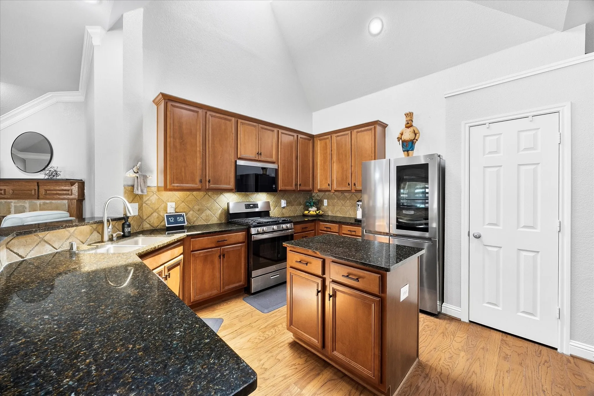 Single Family Residence For Sale in Rockwall County , 809 Cauble Drive, Fate, Texas 75087, 4 Bedroom, 3 Bathroom, 2 Garage spaces, 2,402 Sqft, built in 2005, mls#21358008, Real Estate Agent in Fate, Homes For Sale in Rockwall county, Homes For Sale in Fate, Realtor in Fate Texas, Real Estate Brokerage Independent Realty Texas, Luminita Cordes Realtor